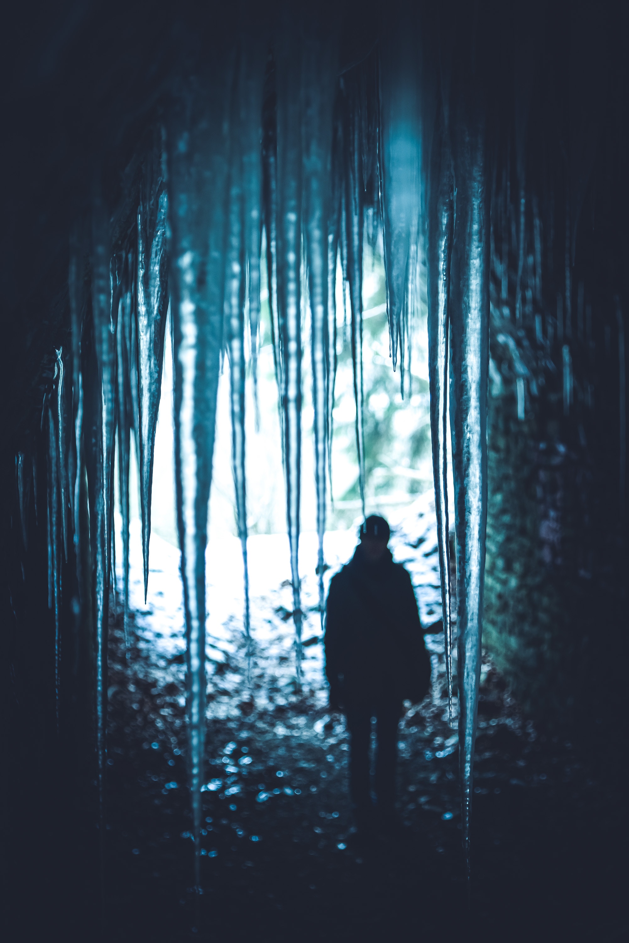 ice, dark, silhouette, cave, icicles phone background
