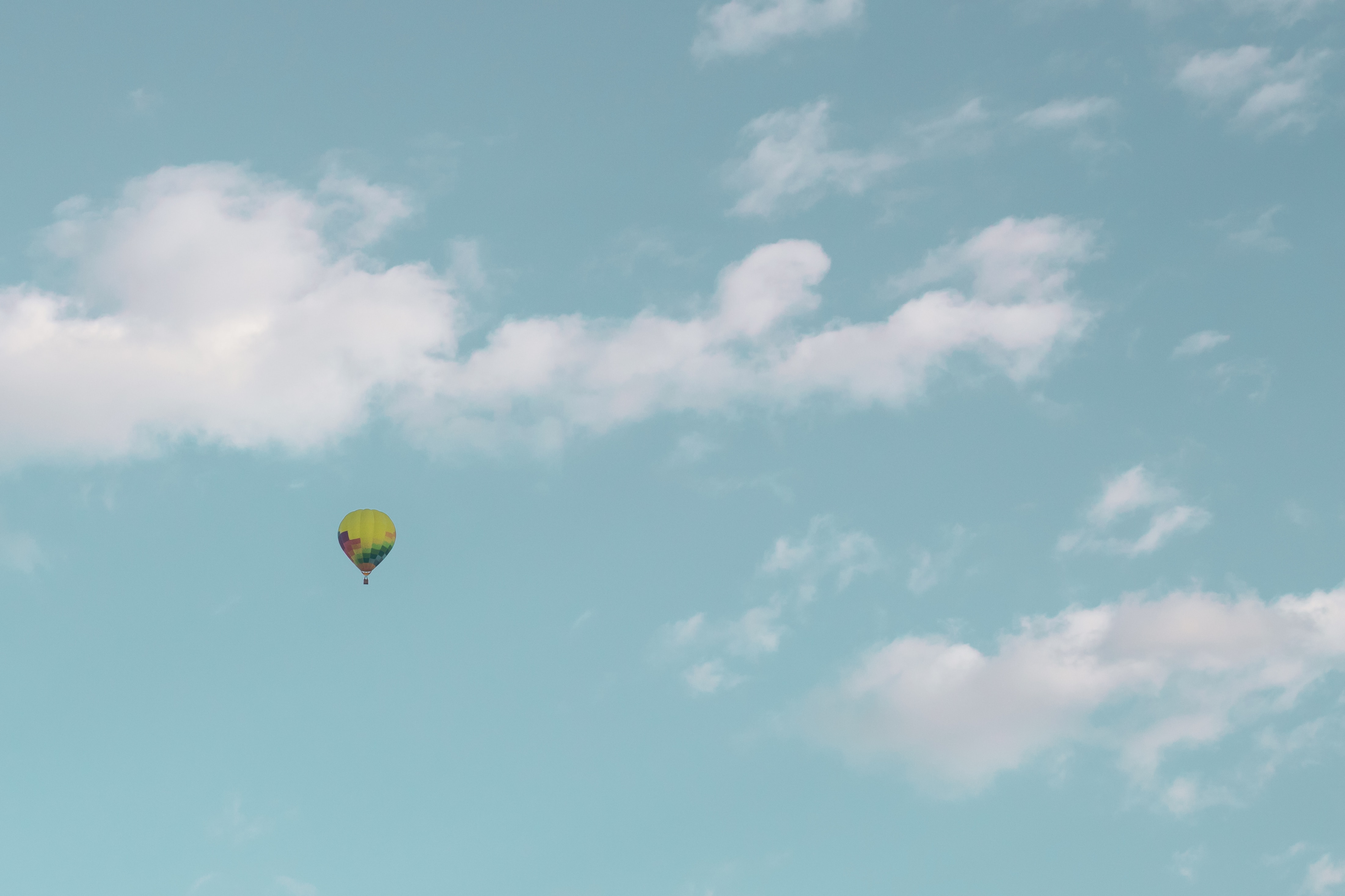 Download mobile wallpaper Clouds, Miscellanea, Miscellaneous, Flight, Height, Balloon, Sky for free.