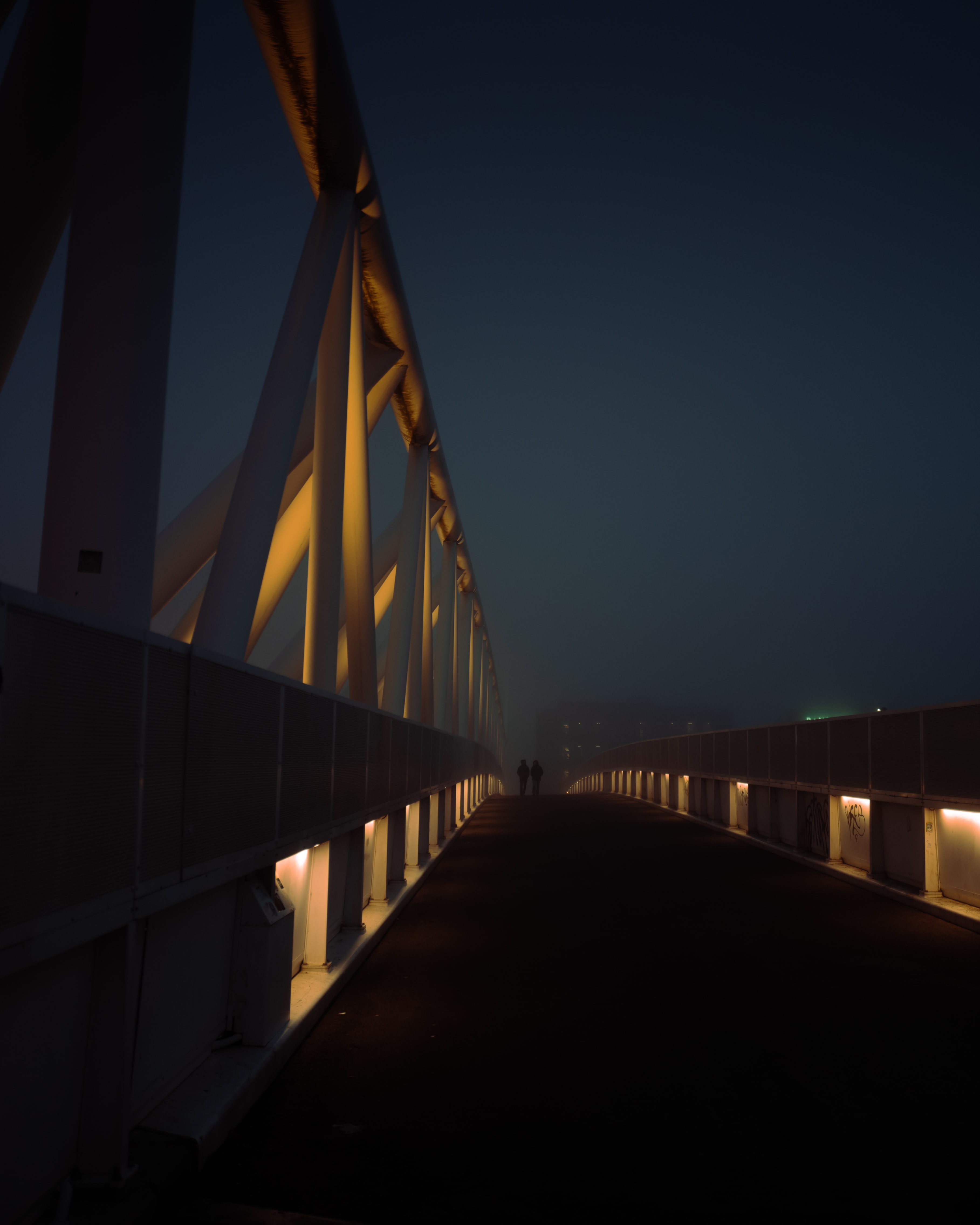 Free download wallpaper Bridge, Night, Dark, Silhouettes, People on your PC desktop