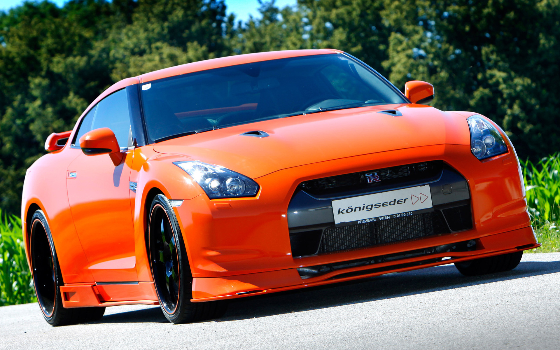 Nissan GTR Orange