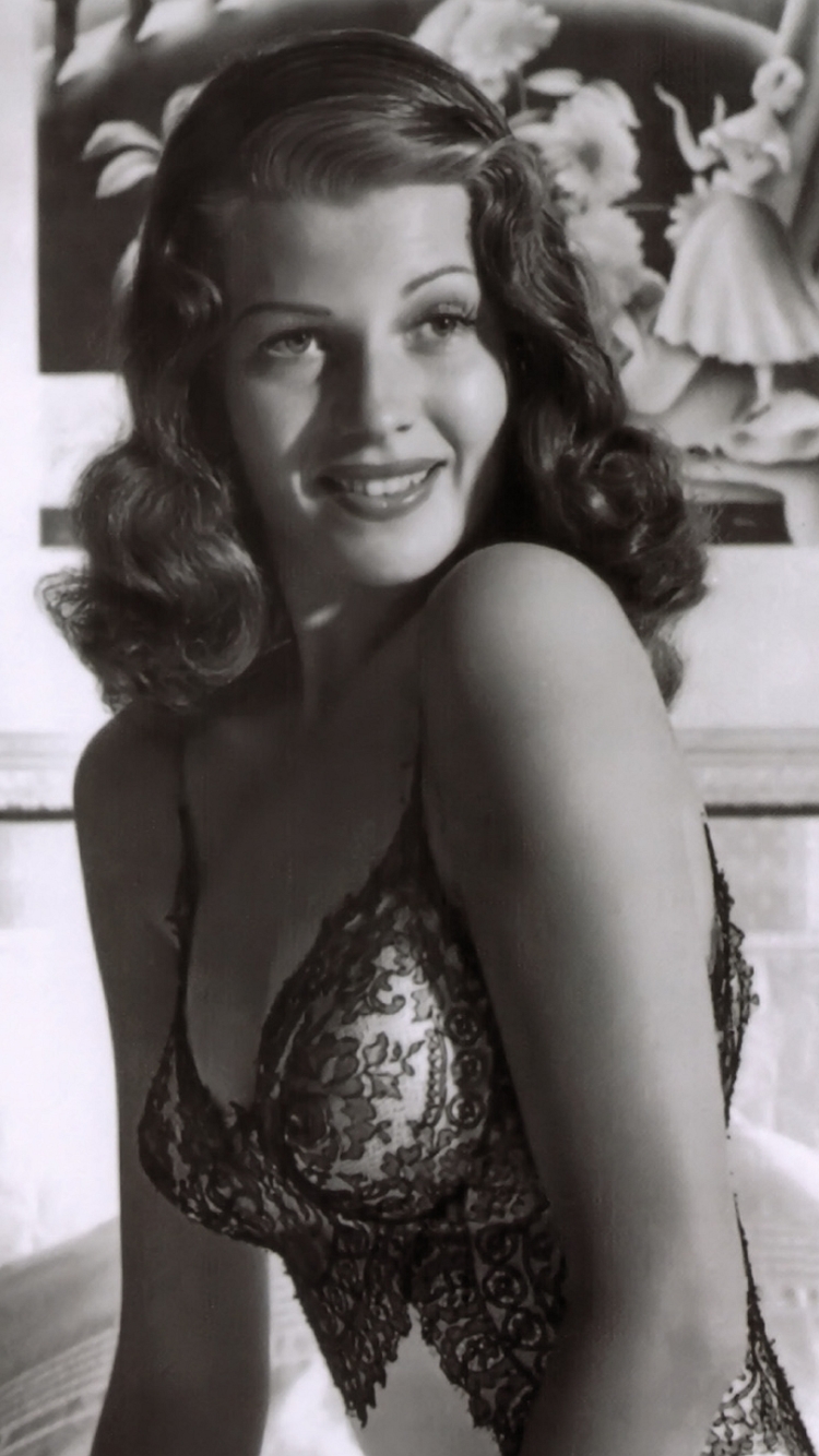 Горячие фото Риты Хейворт показывают, какая она была прекрасная и соблазнительная женщина.