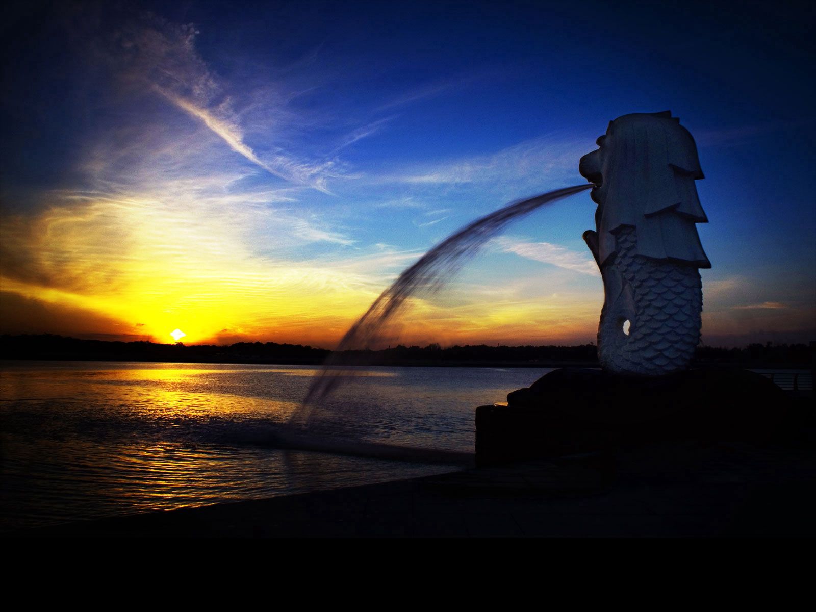 Free download wallpaper Nature, Sunset, Sky, Sea, Fountain, Statue on your PC desktop