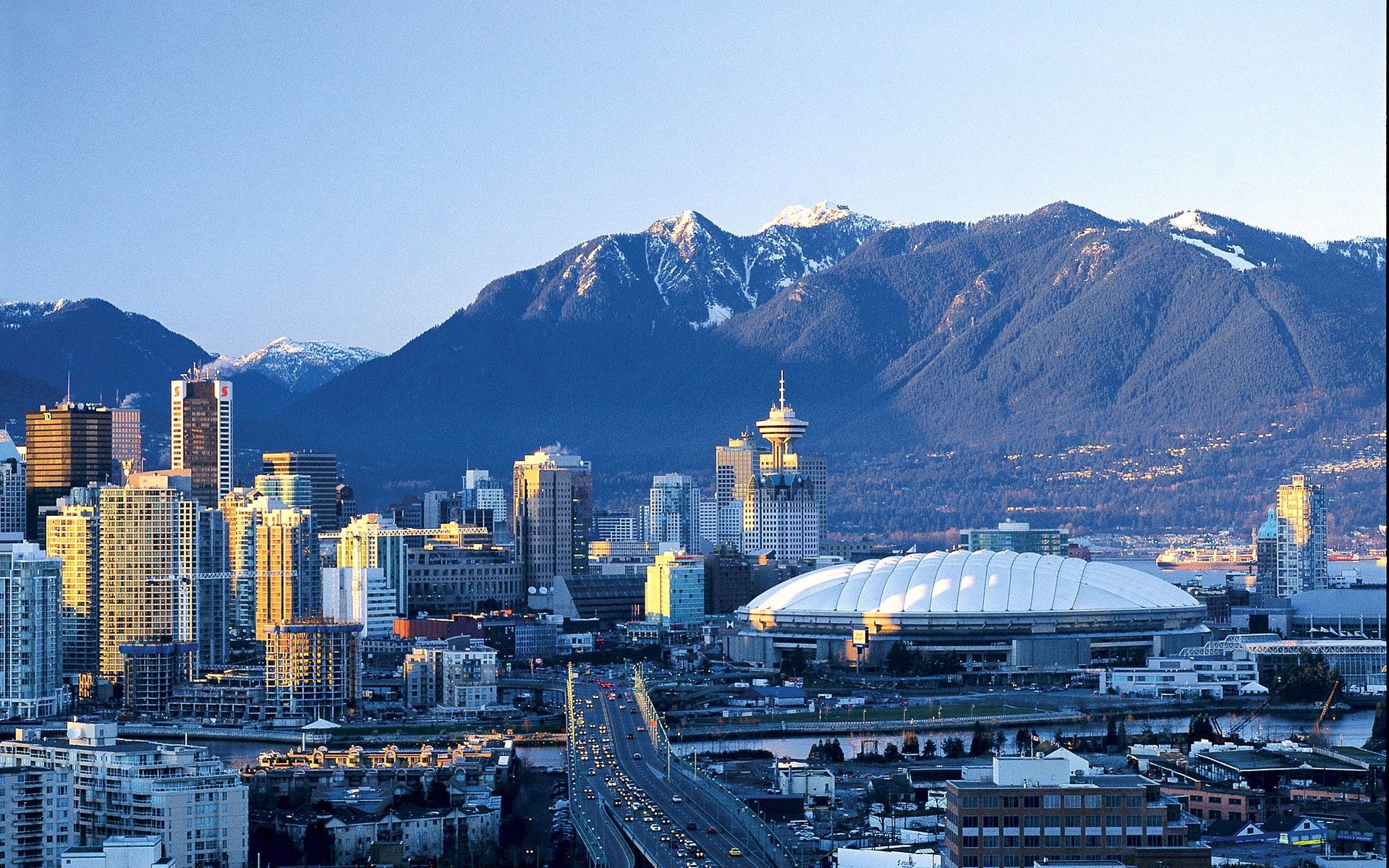 Скачать картинку Ванкувер, Города, Вечер, Город, Здание, Архитектура в телефон бесплатно.