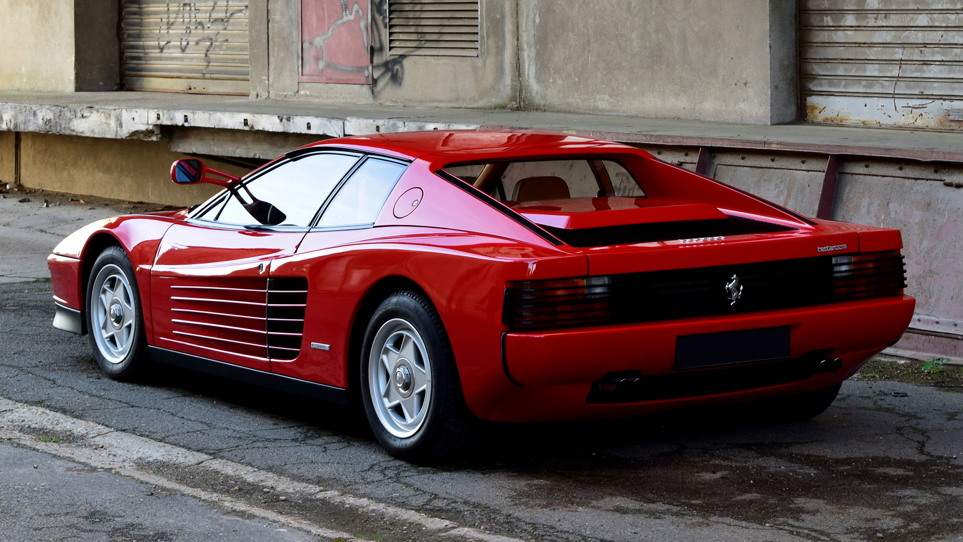 ferrari testarossa 1984