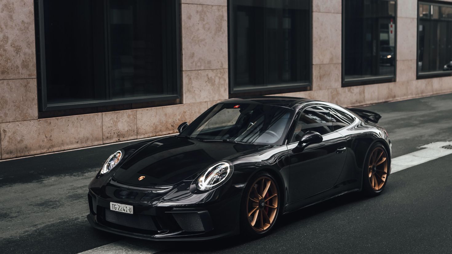 Porsche 911 Black Night