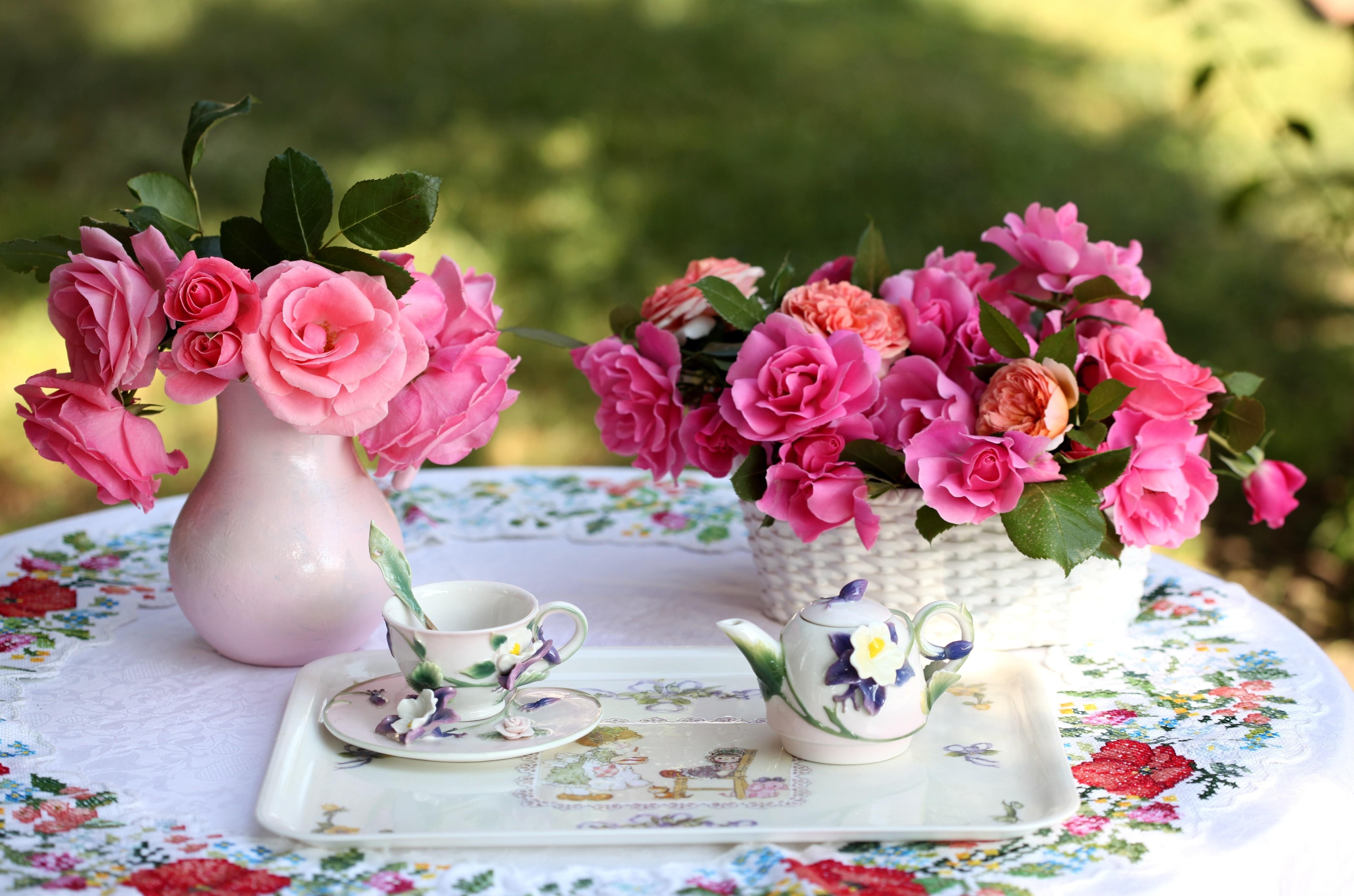 flowers, roses, bouquets, table, vase, basket, service, tea drinking, tea party, tablecloth