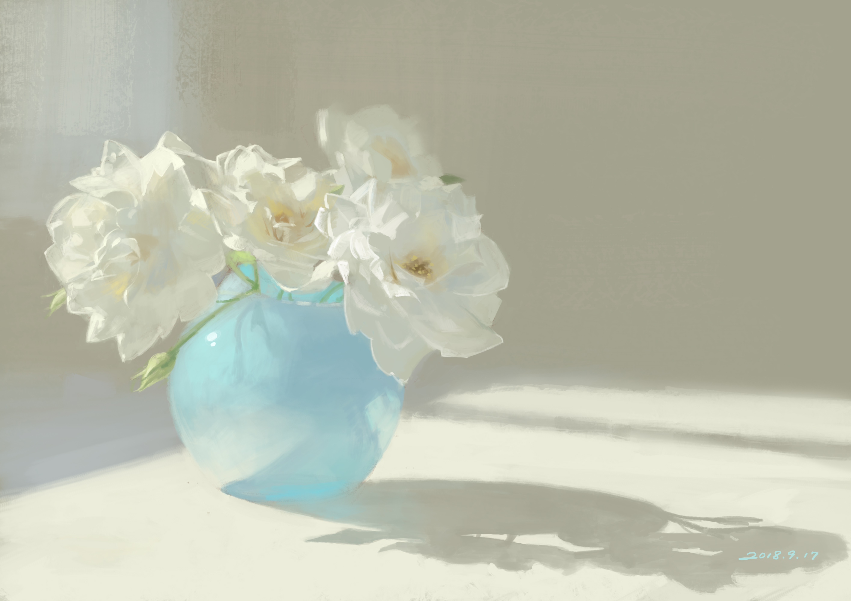 Минимализм белые розы в вазе