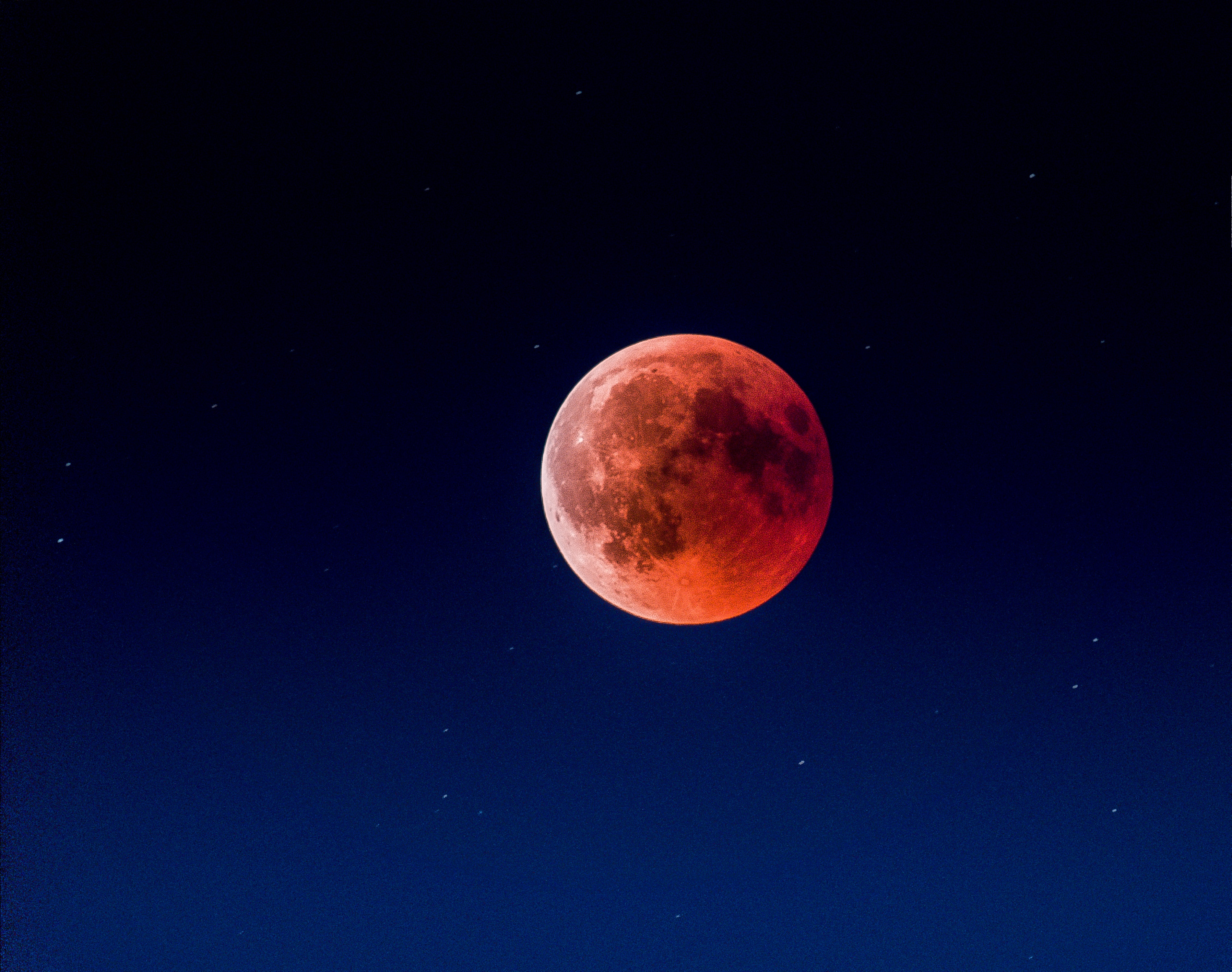 143174 Hintergrundbild herunterladen red moon, universum, vollmond, finsternis, eclipse, roter mond, verdammter mond, blutiger mond - Bildschirmschoner und Bilder kostenlos