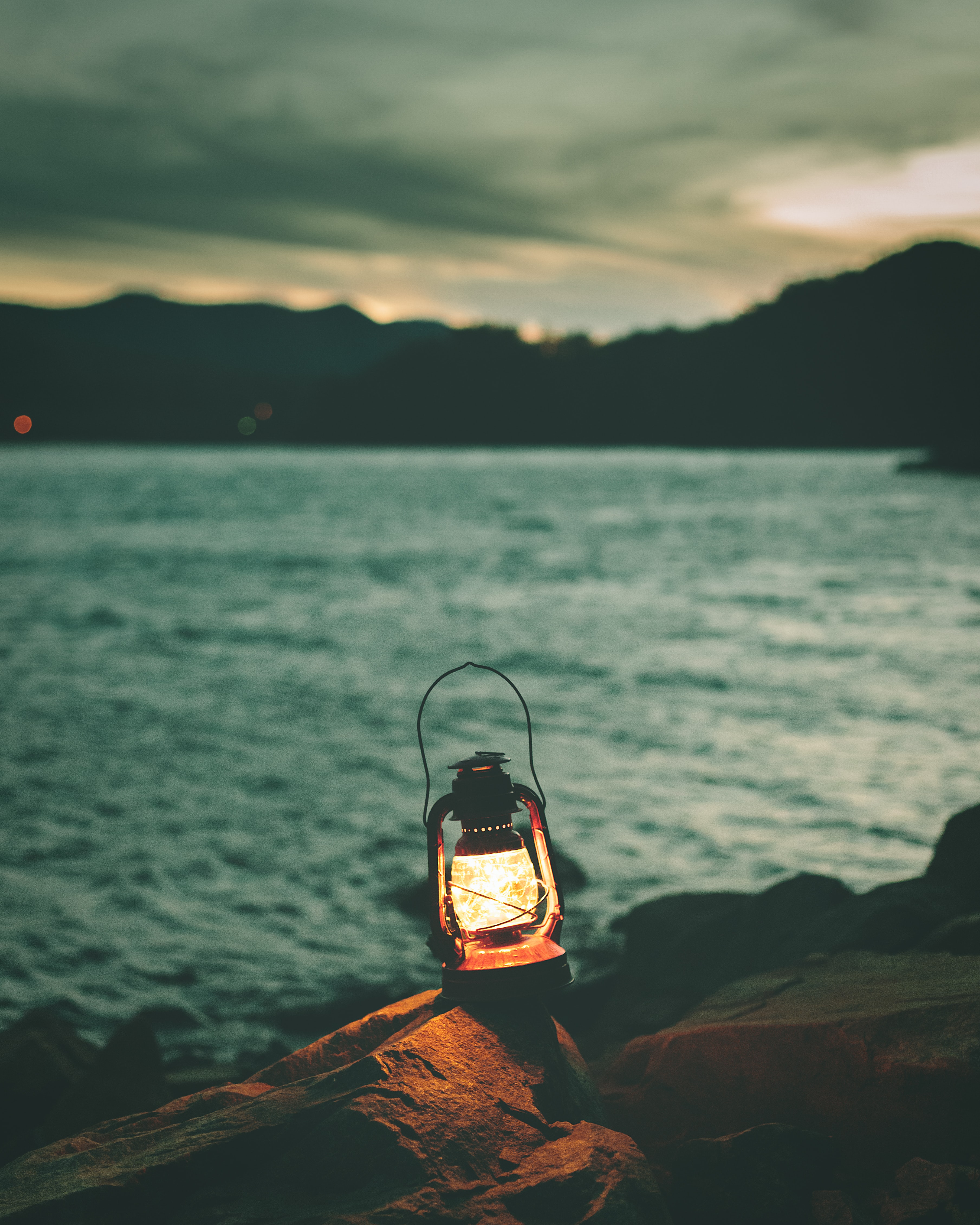 garland, lamp, stones, shore, bank, shine, light, miscellanea, miscellaneous, lantern Free Stock Photo