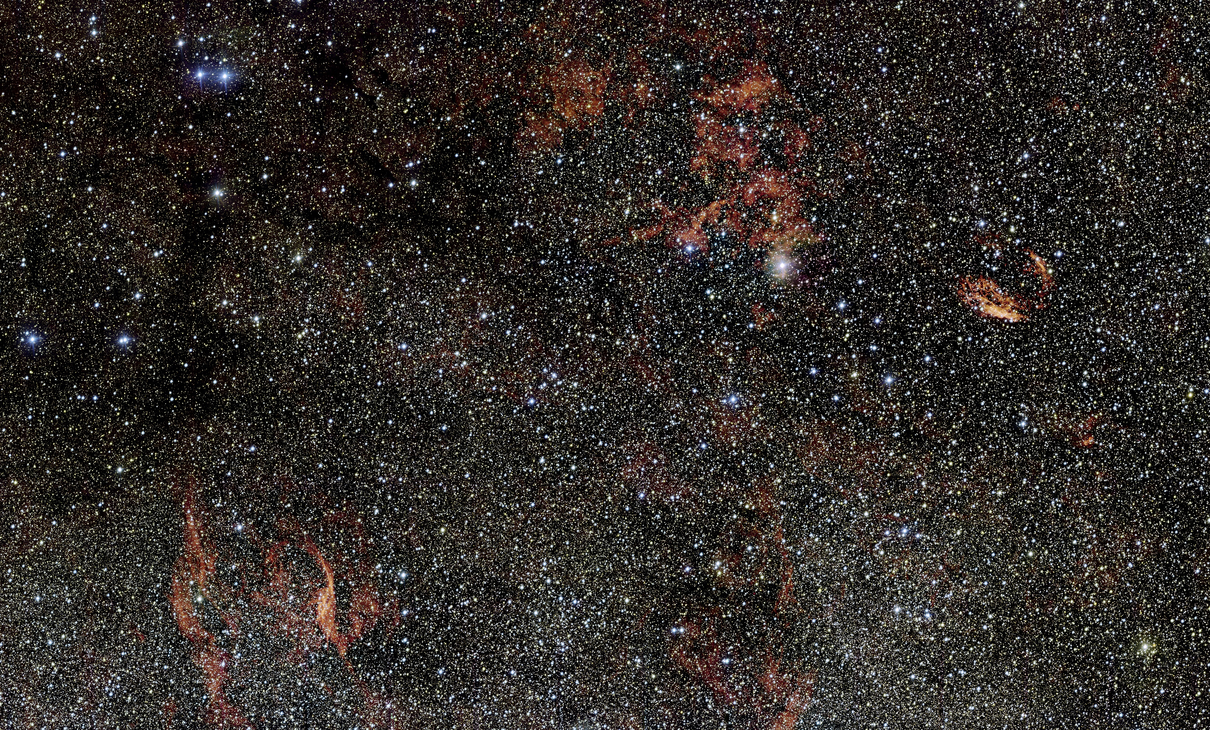 Тысячи световых лет. Туманность красный квадрат. Южный космос. Скопление Наугольника. Зарождение звезды.
