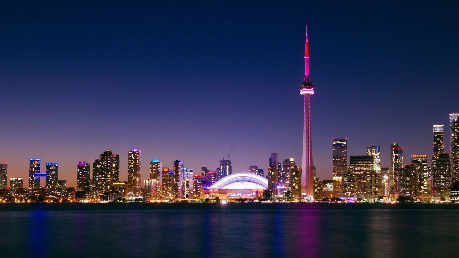 Город торонто страна. Торонто Канада. Канада Торонто Сити. Торонто Канада ночью. Ночной центр Торонто.