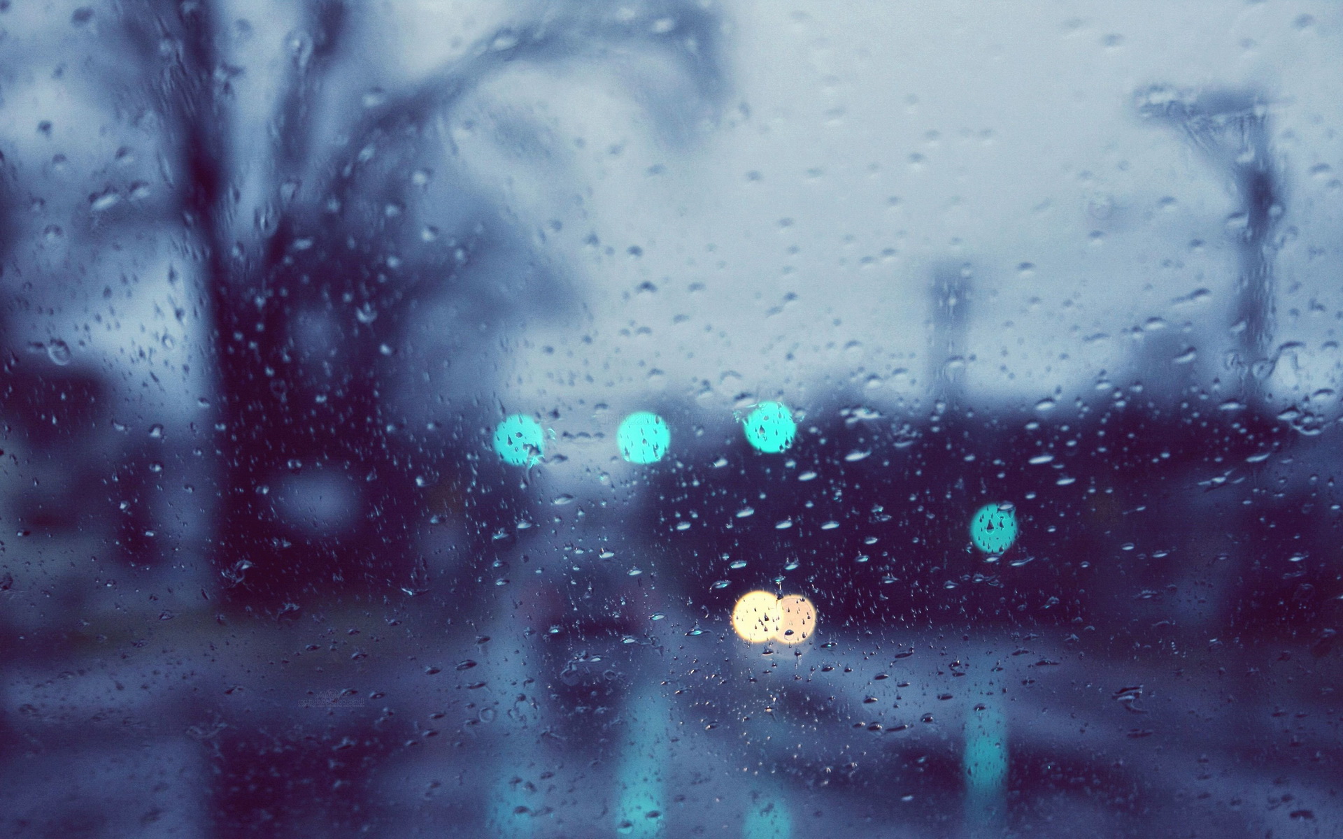 Raindrops  desktop Images