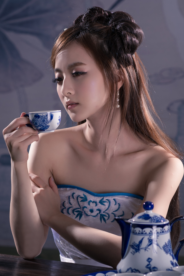 1254208 завантажити шпалери жінки, мікако чжан кайдзі, азіатський, китай, тайванський, сукня, китайський, кубок, зачіска, чайний набір - заставки і картинки безкоштовно