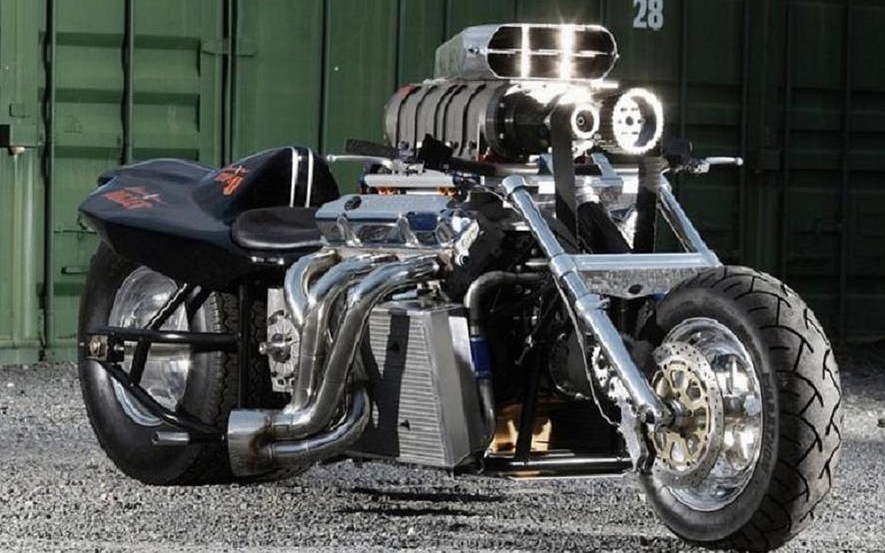 Мотоцикл с v8 Dragster
