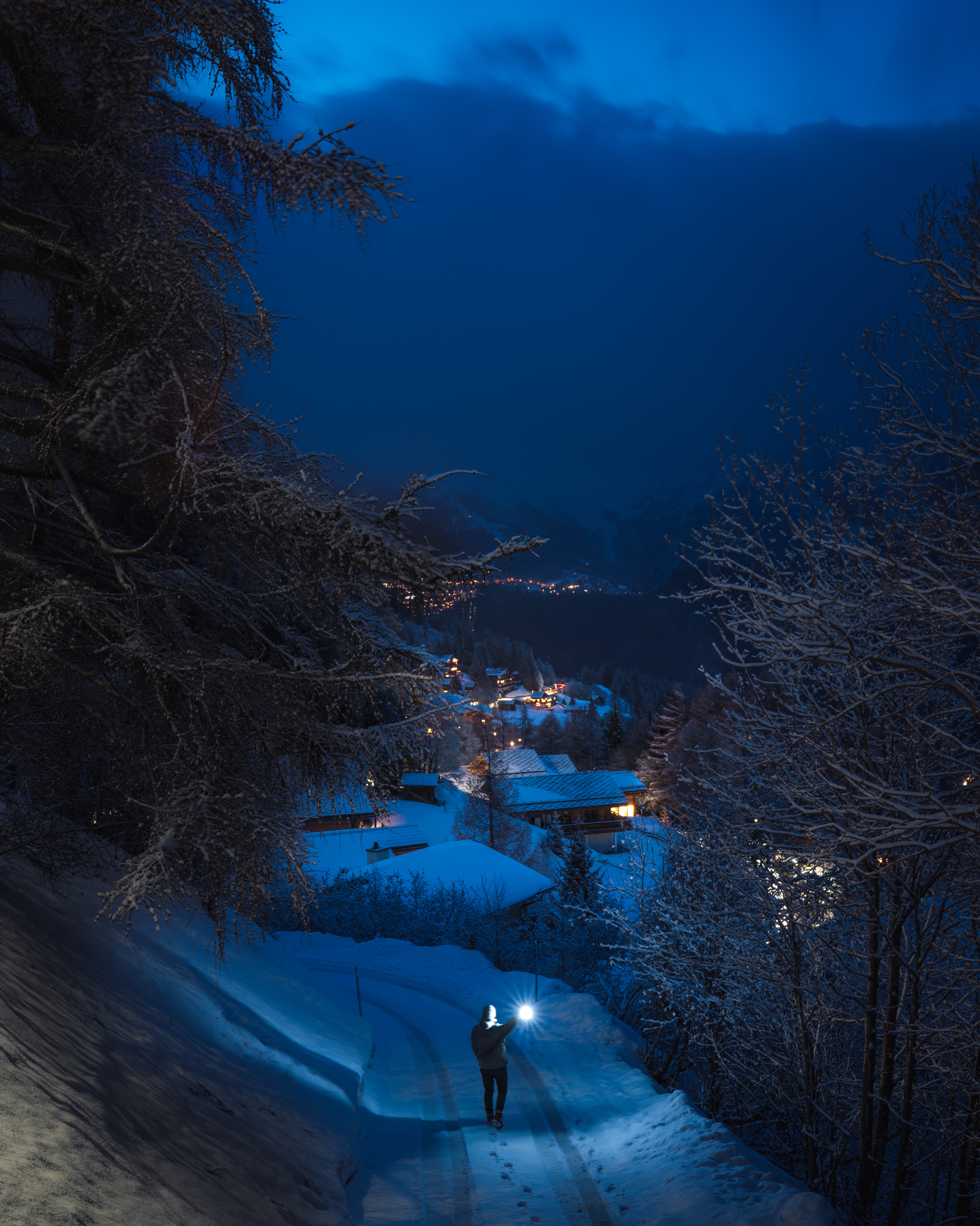 winter, human, snow, nature, clouds, fog, evening, stroll, person HD wallpaper