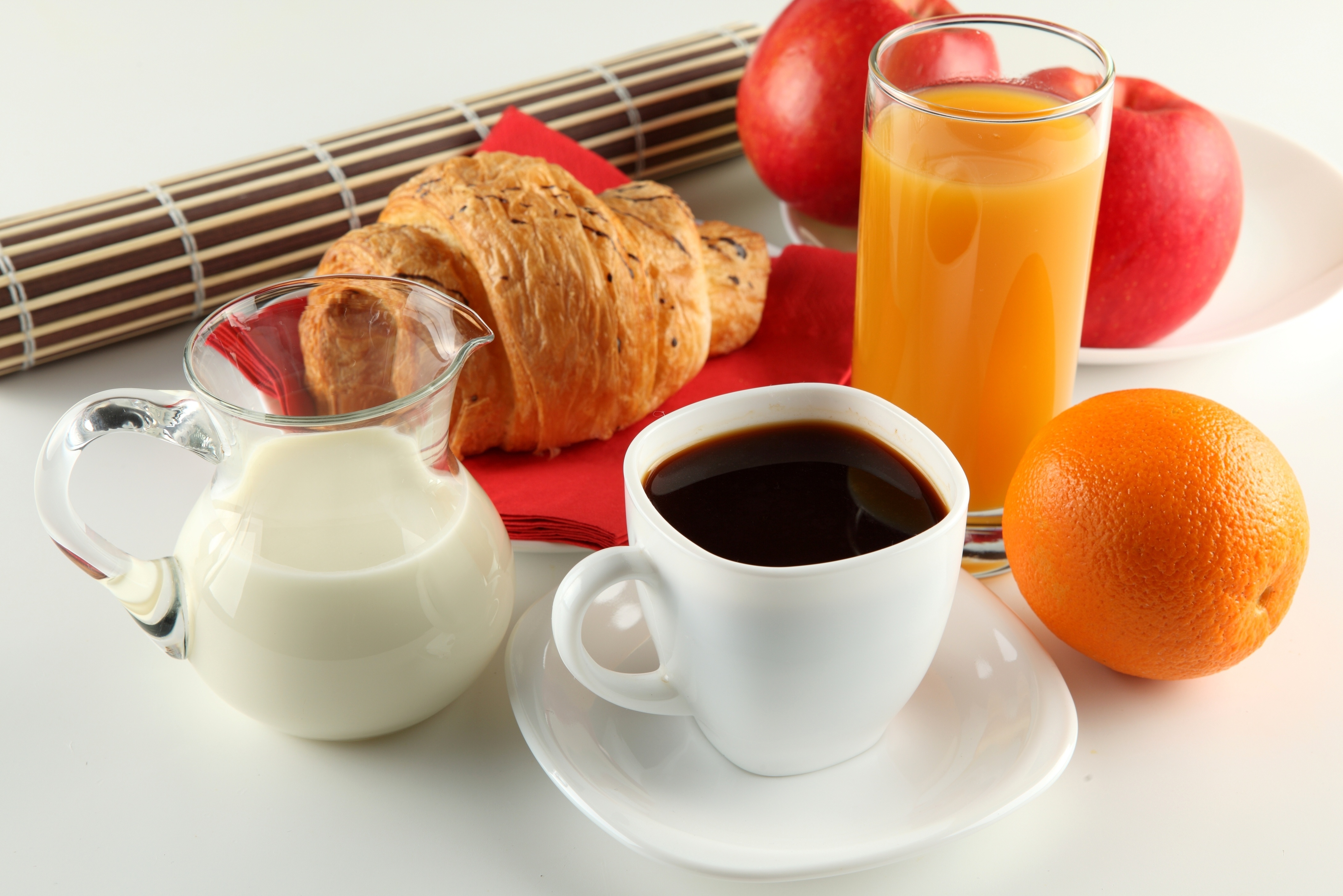 breakfast, juice, coffee, food, apple, croissant, cup, milk, still life