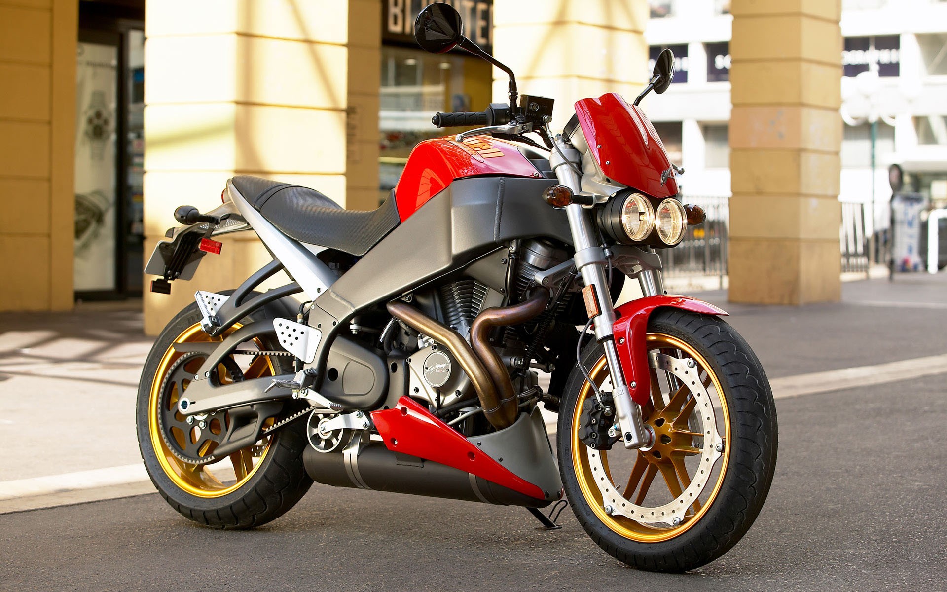 Buell x1200r