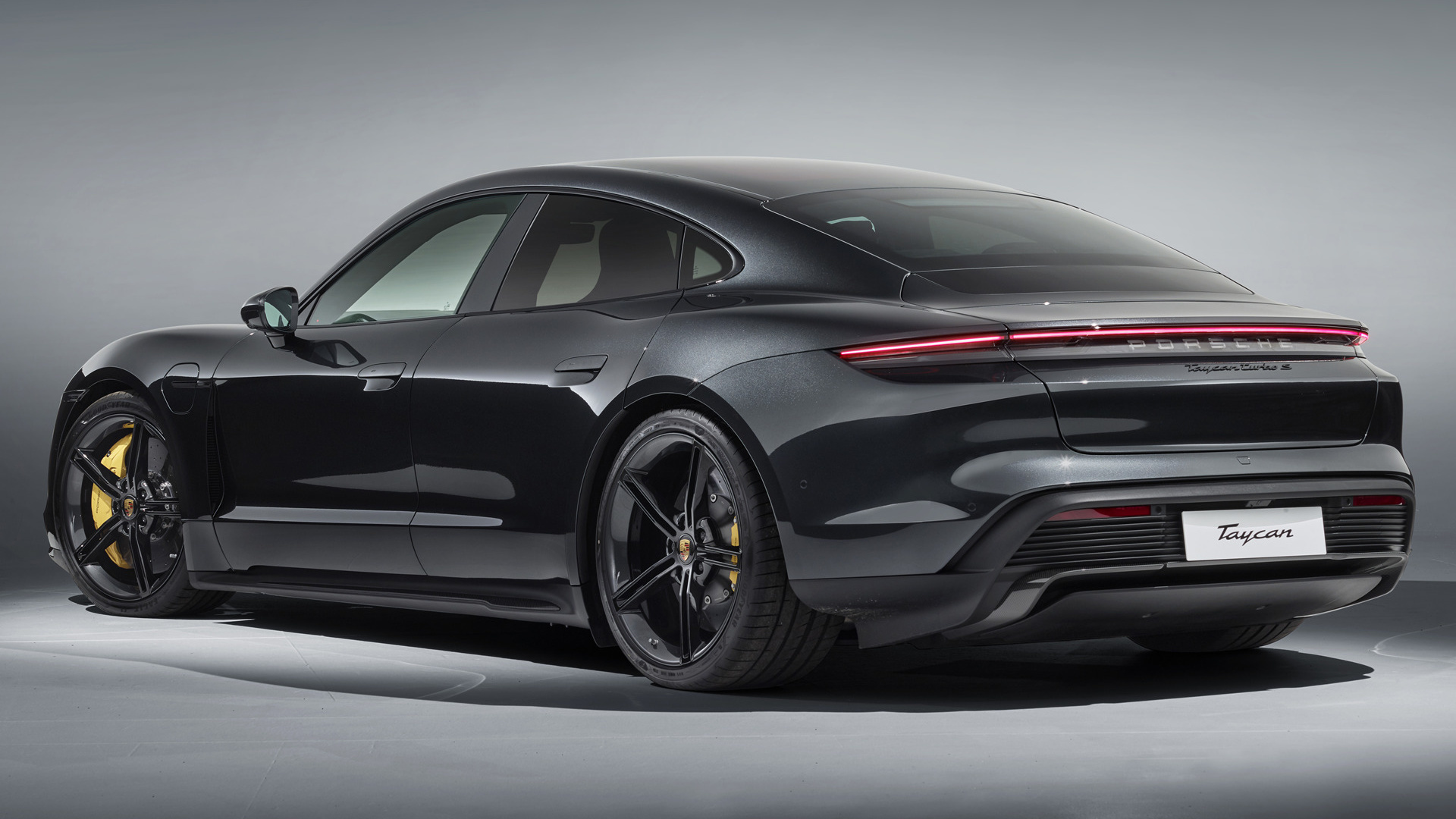 Porsche tuykan Turbo s электрокар