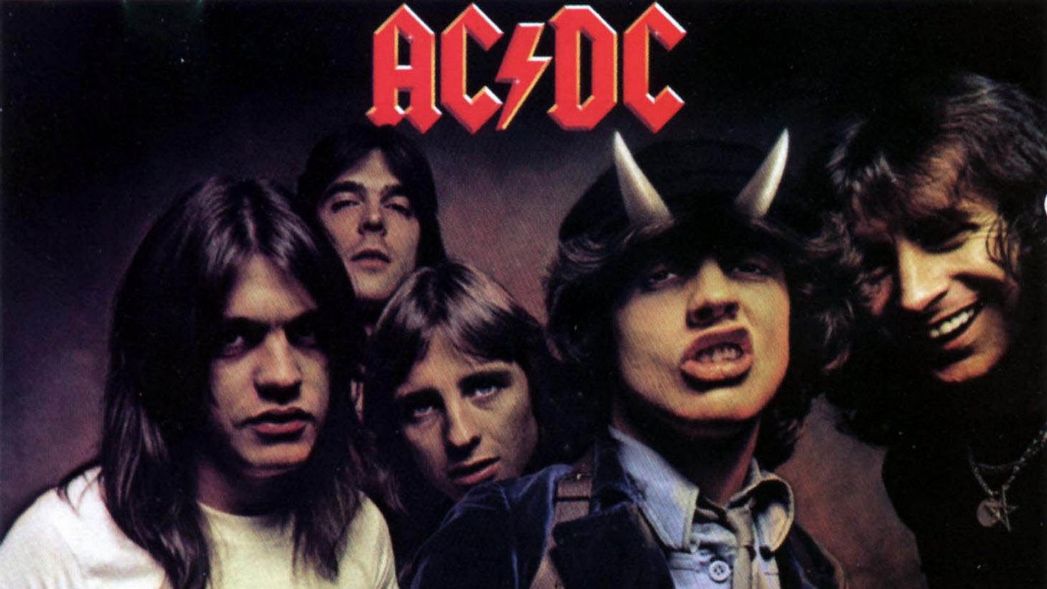 Ас дс 2. AC/DC группа. AC DC новый альбом 2020. АС DC Highway to Hell. AC DC 90s.