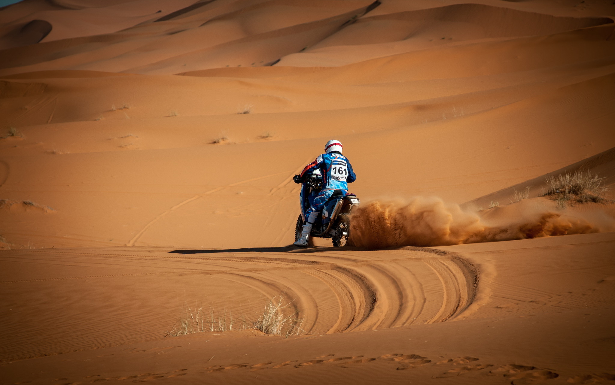 Download mobile wallpaper Dust, Sand, Desert, Motorcycle, Motorcycles for free.