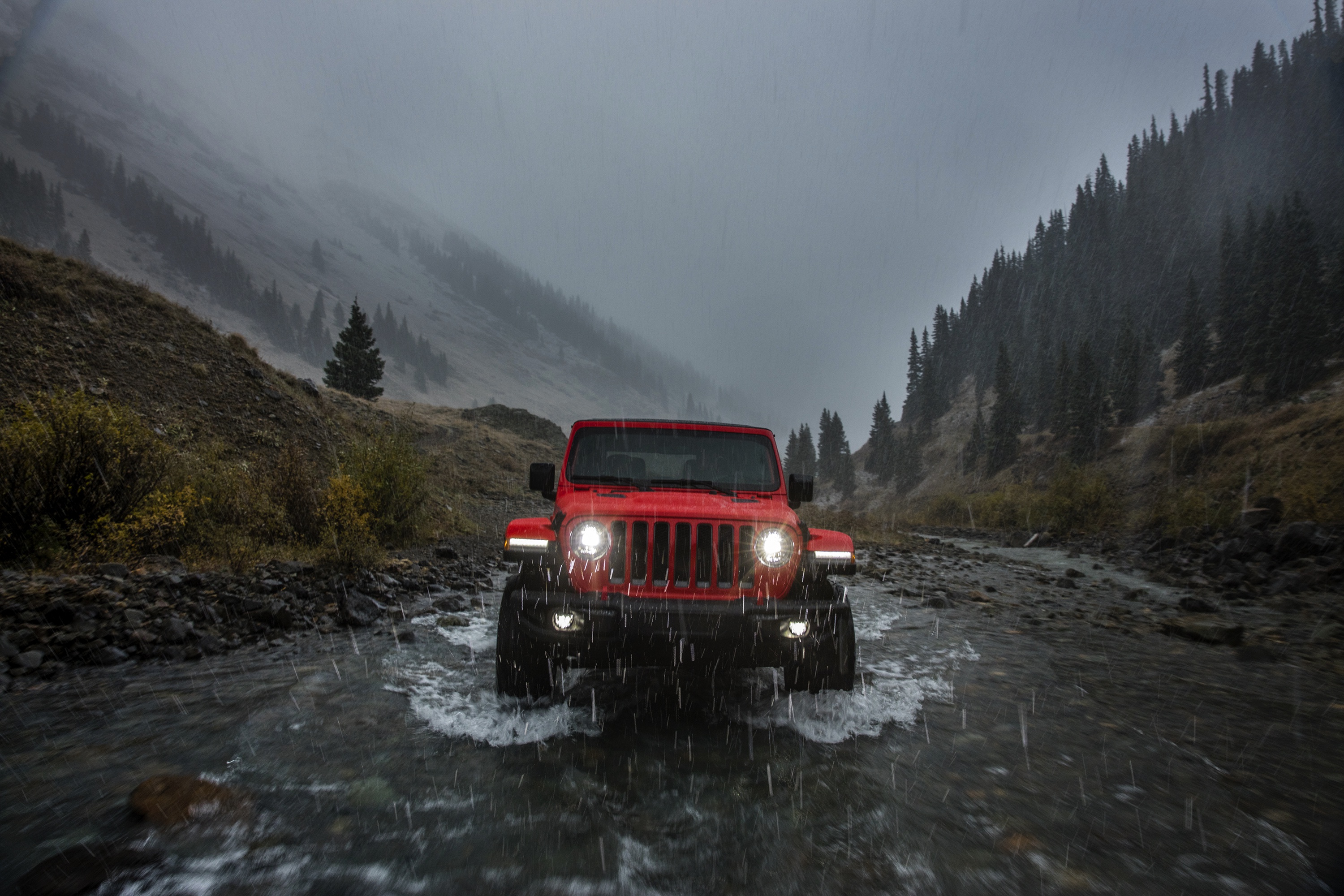 Jeep Wrangler в грязи