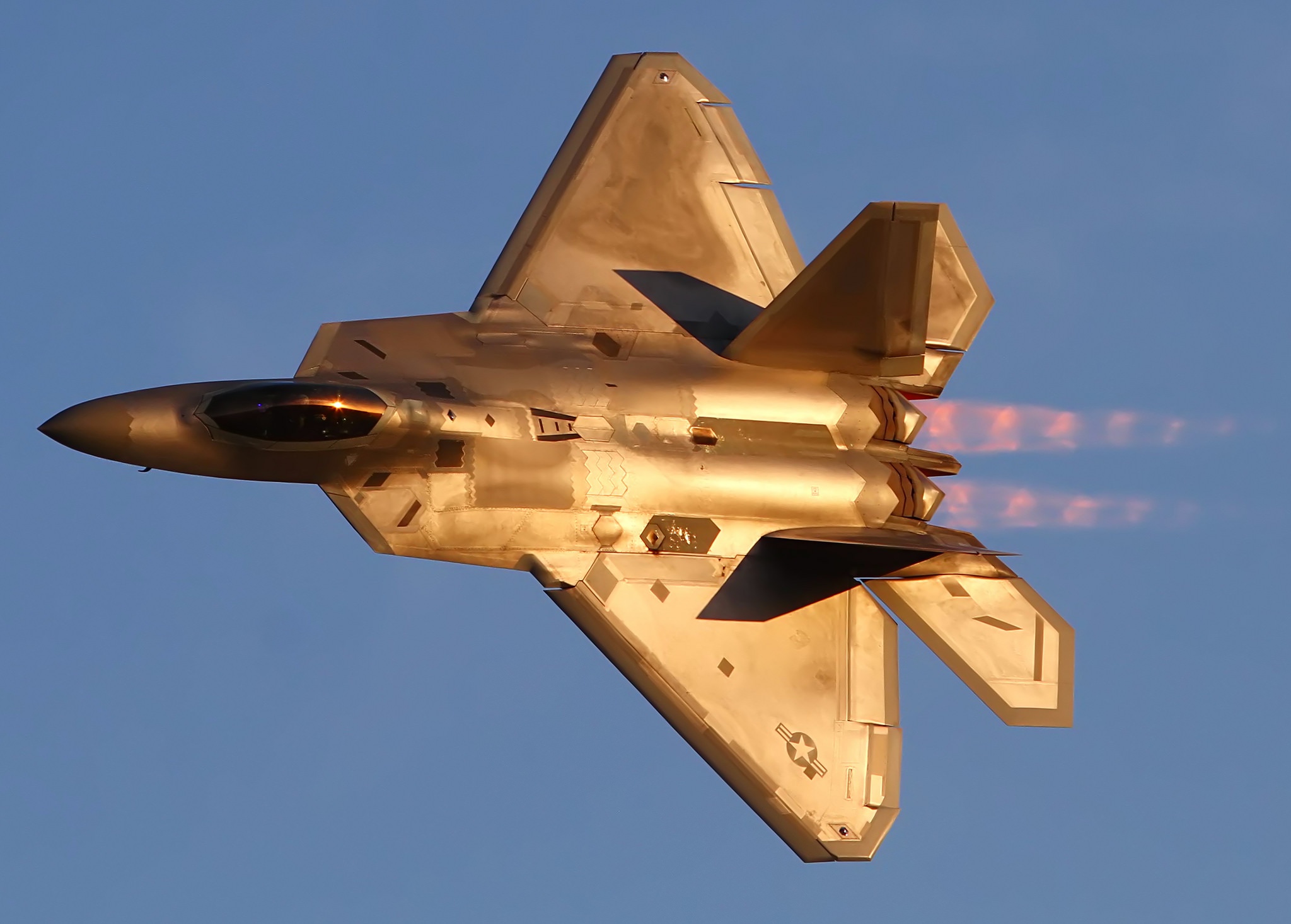 File:F-22 Raptor open missile doors - 031014-F-0000A-002.jpg - Wikimedia  Commons