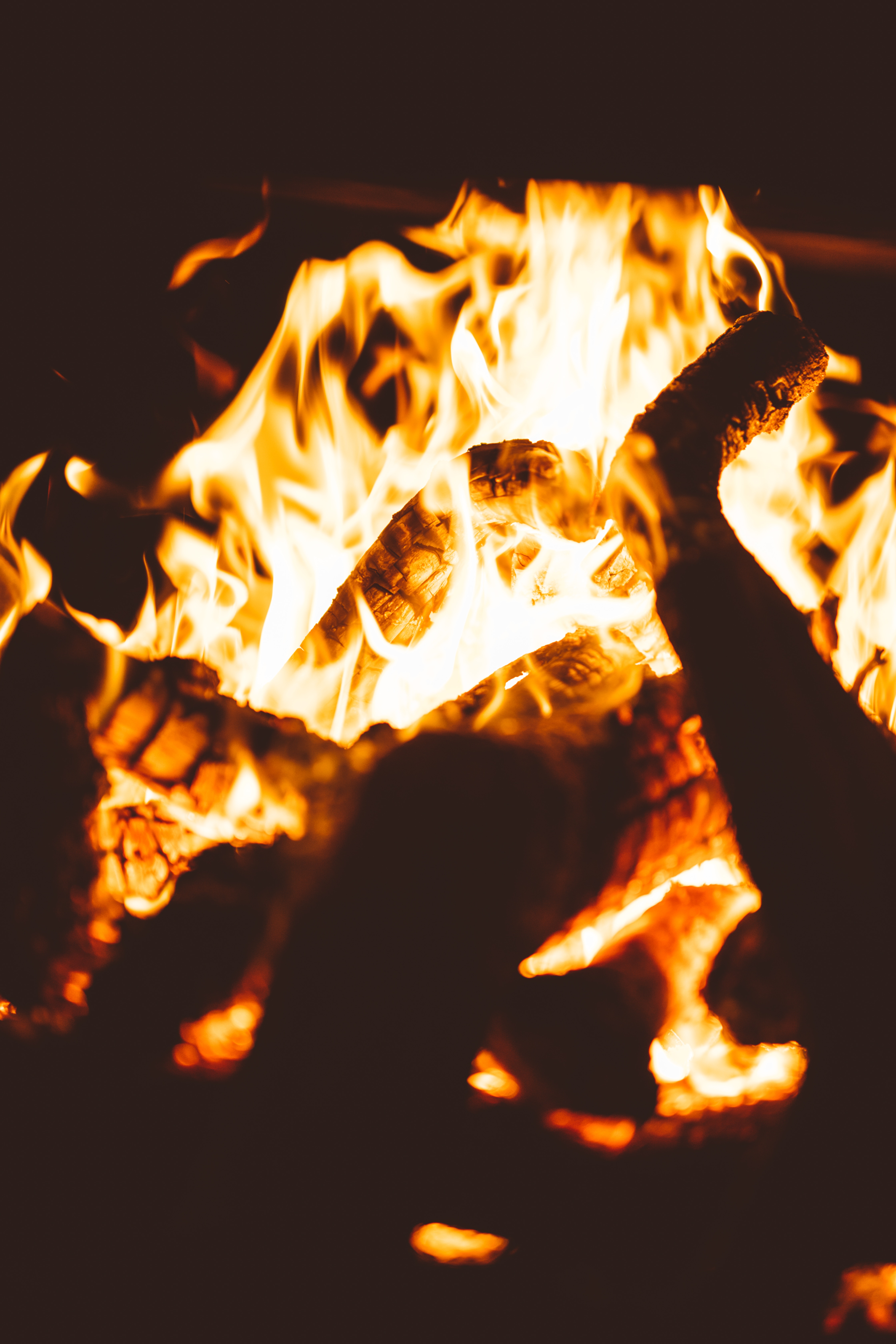 Download mobile wallpaper Miscellaneous, Miscellanea, Flame, Smooth, Bonfire, Fire, Firewood, Blur, Dark for free.