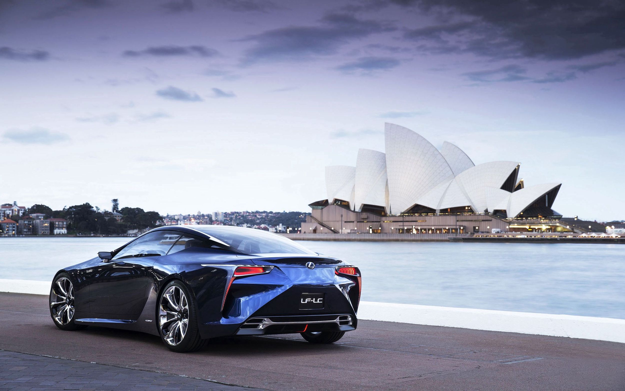 Lexus LF LC Sport Coupe