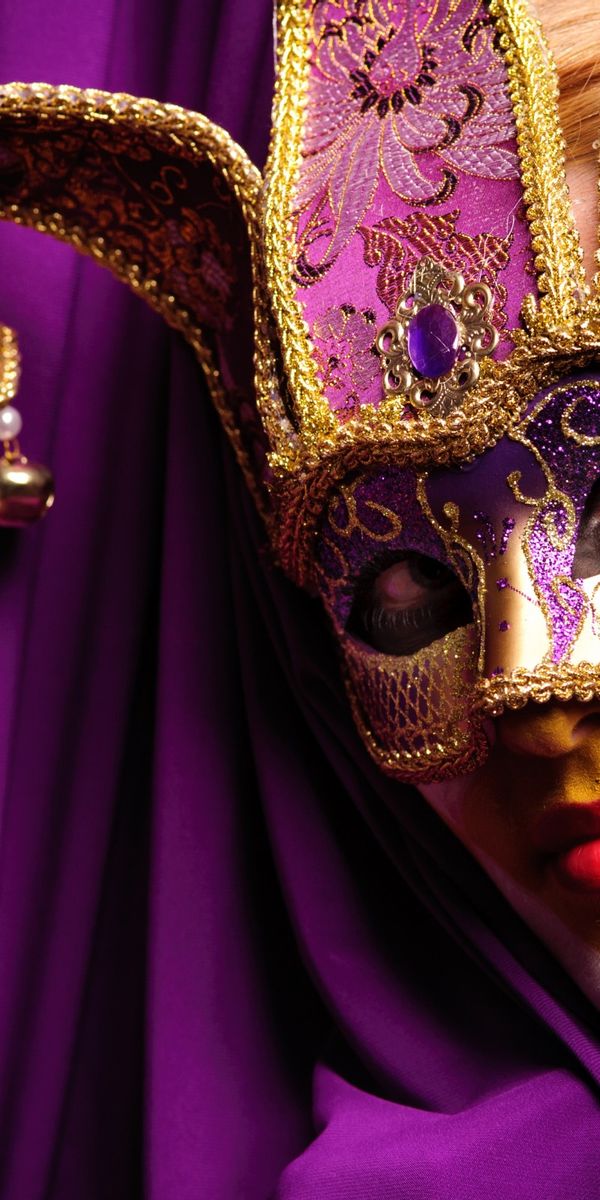 Хорошие маски на телефон. Венецианская маска обои. Венецианская маска обои на телефон. Фото в маске. Обои на телефон маски карнавал.