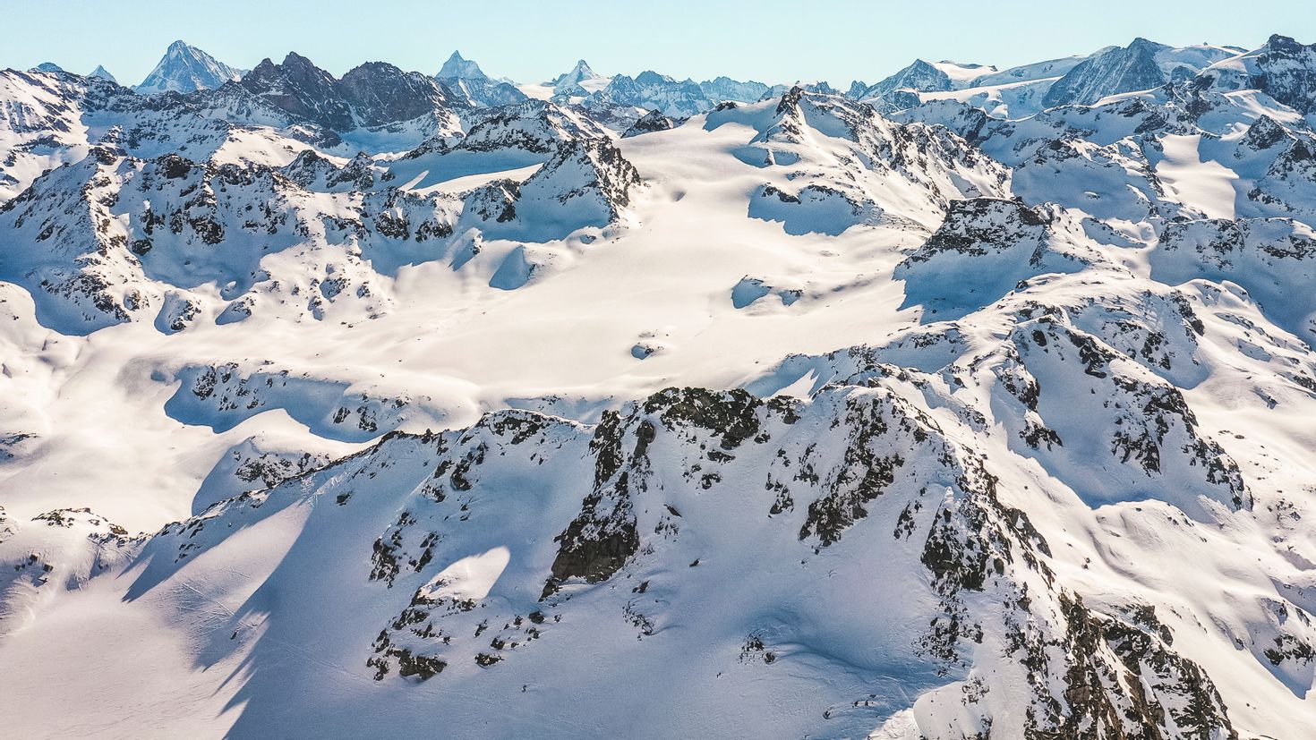 Сказка снежных вершин. Молочная Снежная вершина. Peaks enough your snowy.