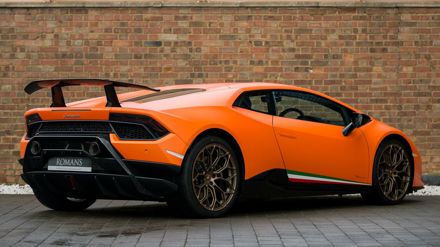 Lamborghini Aventador 2018 оранжевый