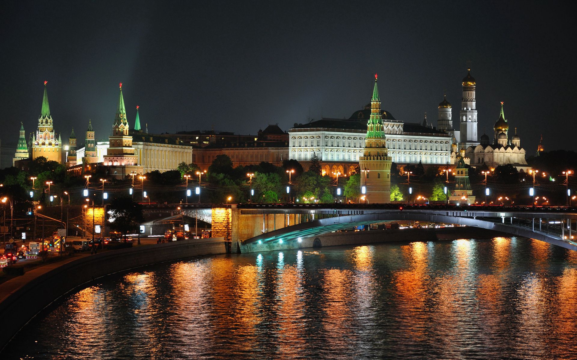 Скачать картинку Москва, Moscow, Огни, Город, Города, Река, Ночь, Hdr в телефон бесплатно.