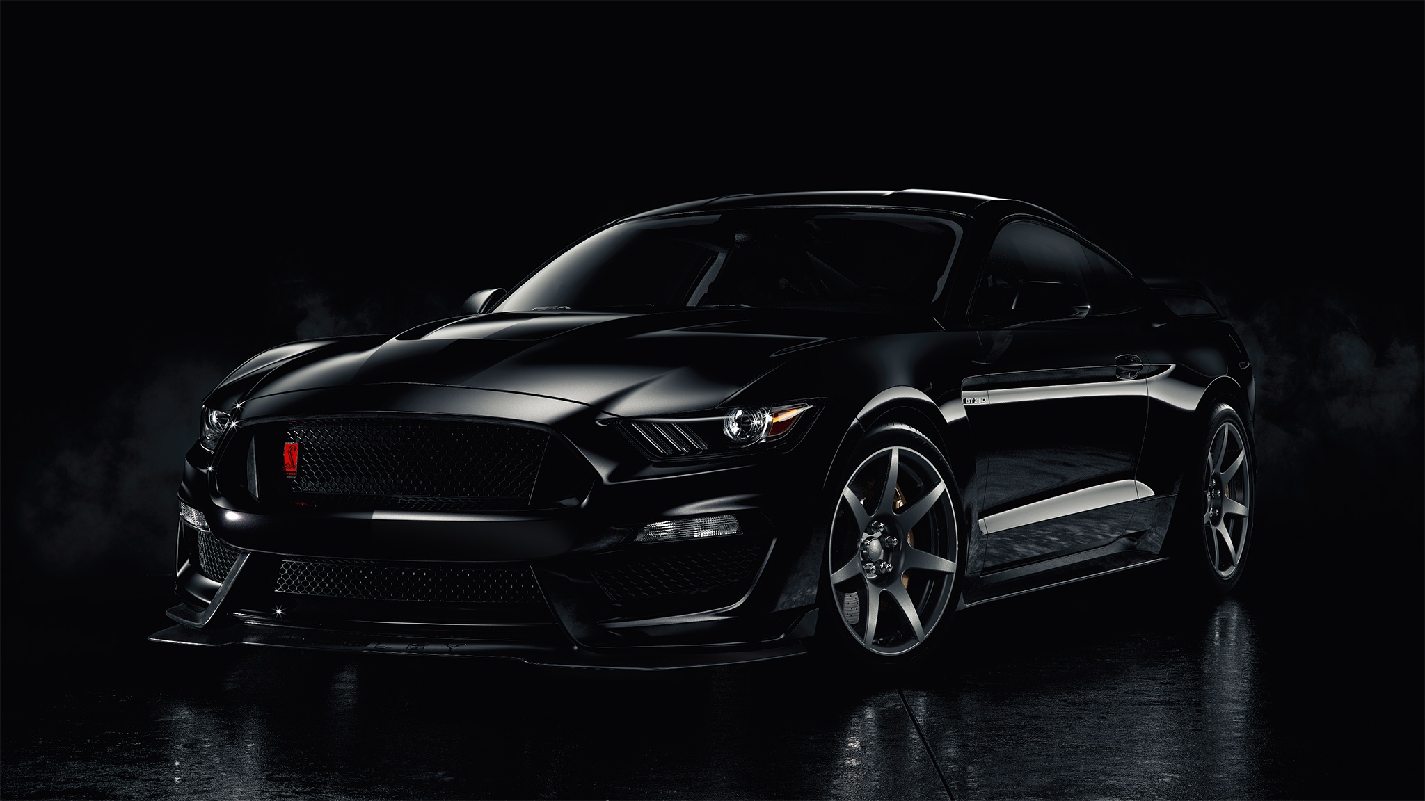 Ford Mustang gt 500 в темноте
