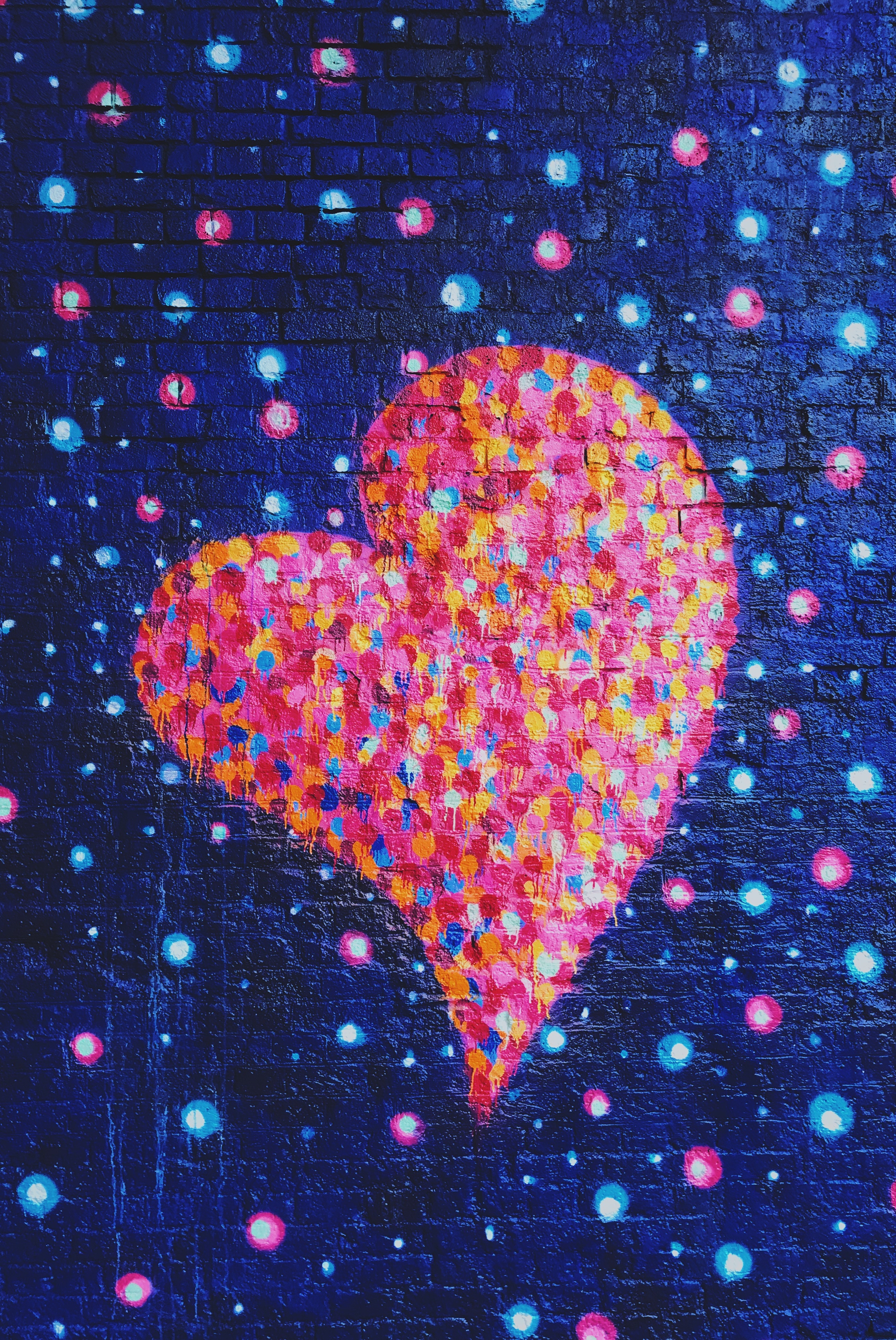 免费下载心, 爱, 画, 油漆, 墙面, 一个心脏, 墙, 艺术手机壁纸。