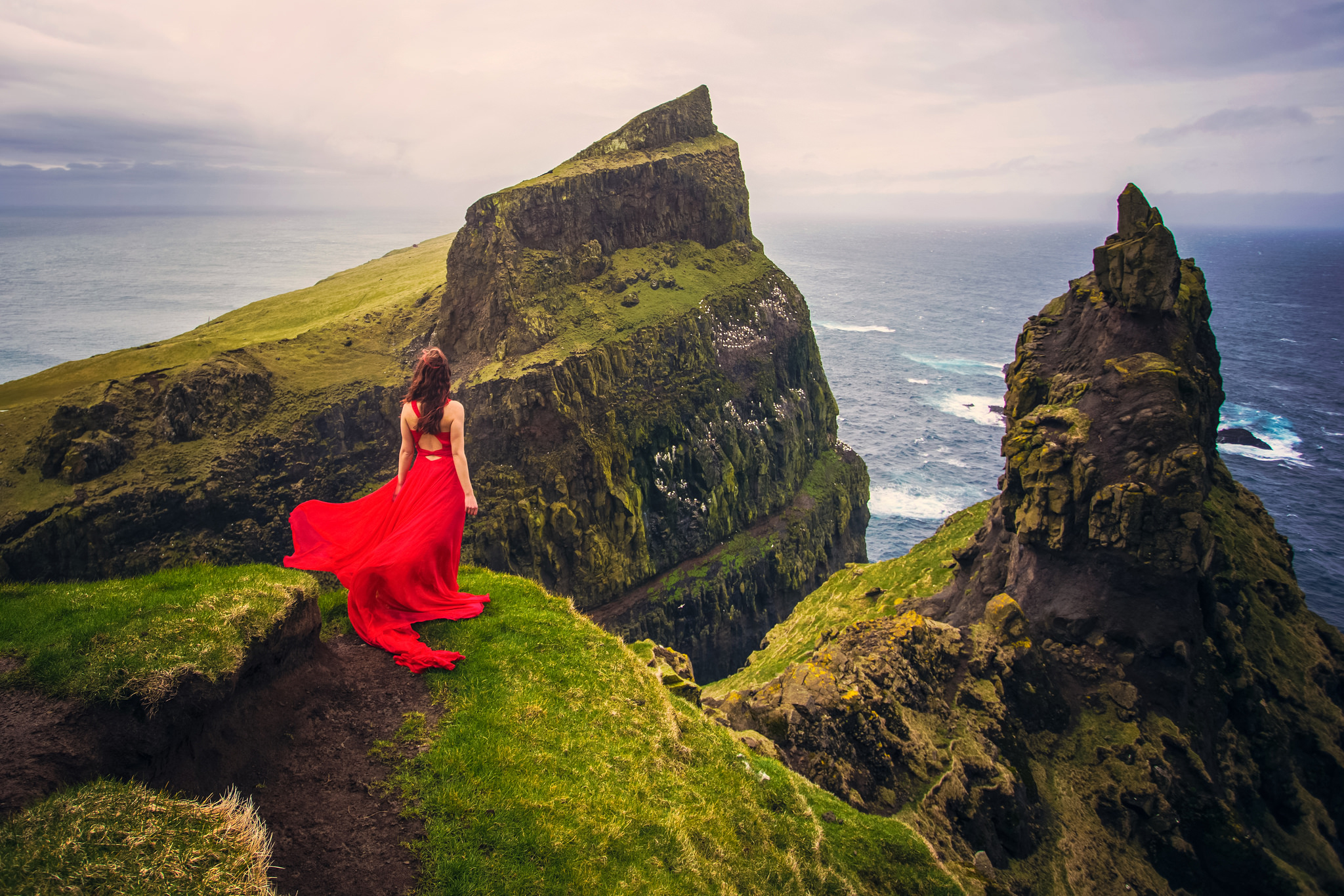 horizon, sea, women, rear, cliff, mountain, ocean, red dress, stone Full HD