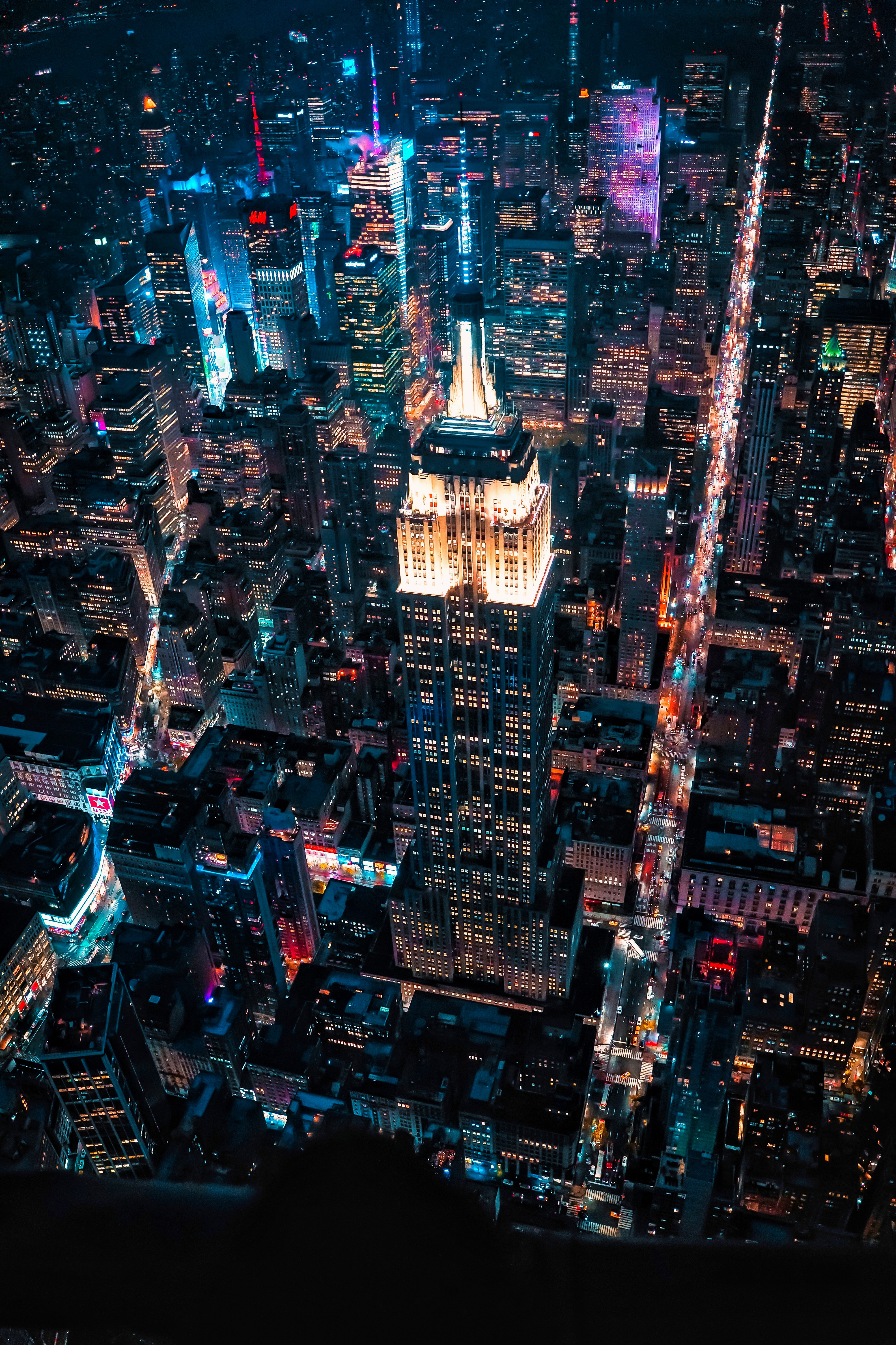 Скачать обои Ночной Город на телефон в высоком качестве, вертикальные  картинки Ночной Город бесплатно