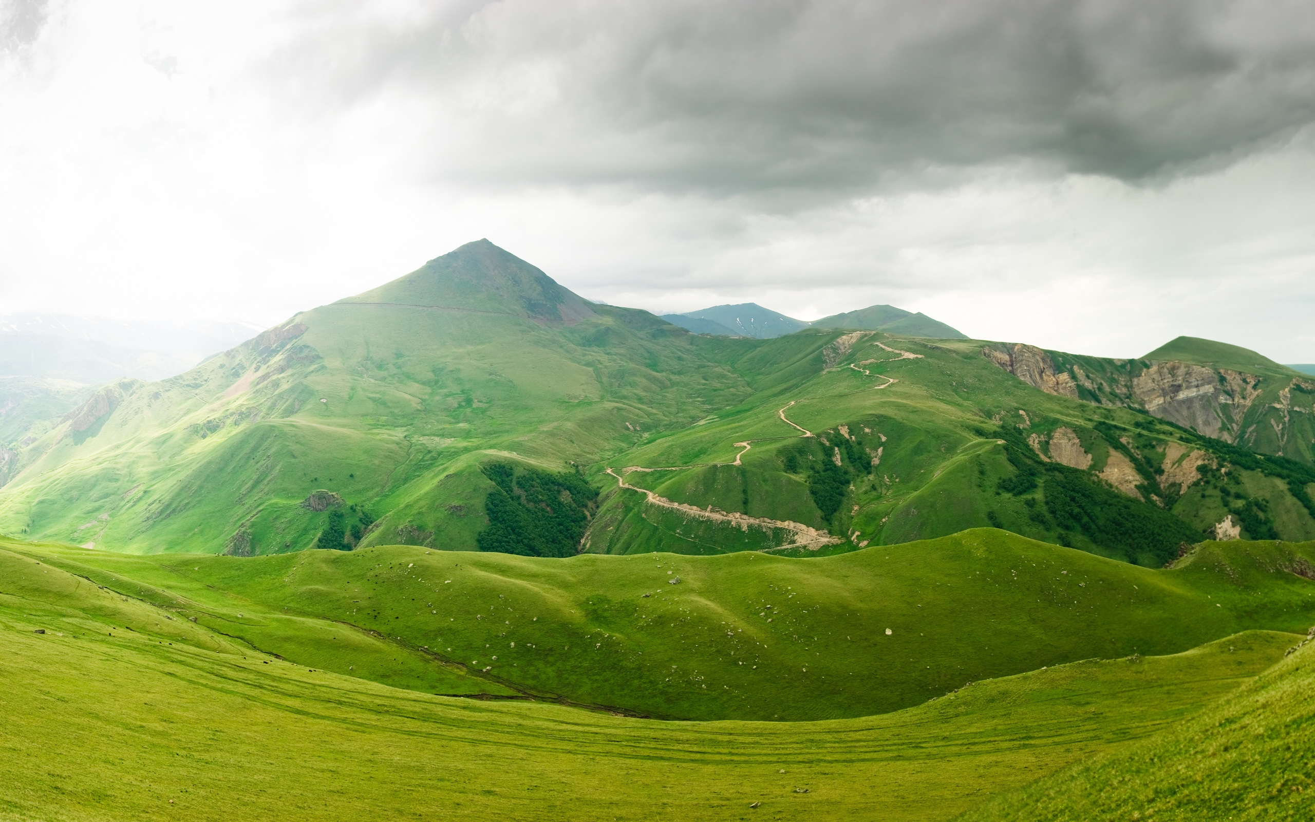 горы зелень