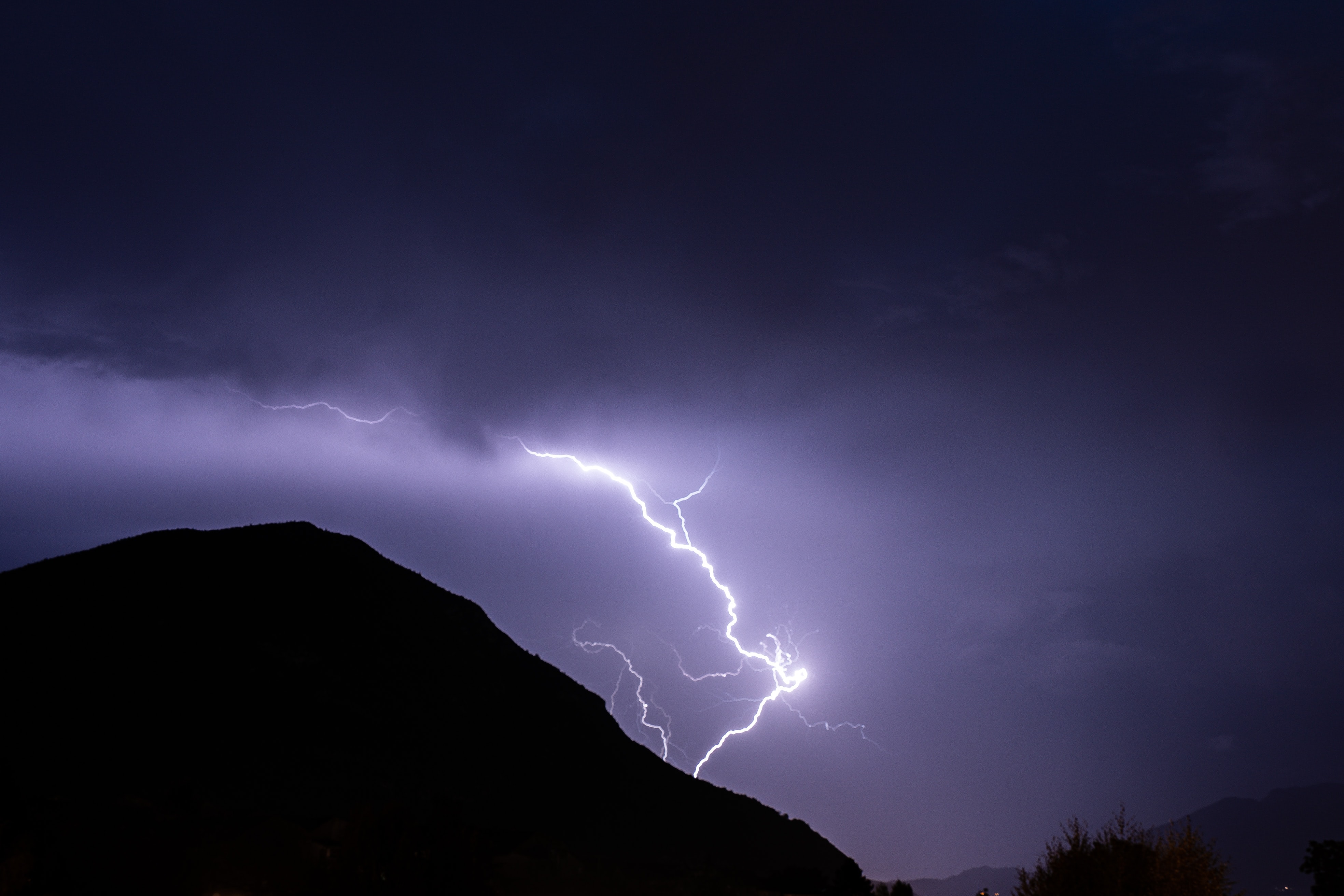 Laden Sie das Übernachtung, Blitz, Dunkel, Natur-Bild kostenlos auf Ihren PC-Desktop herunter