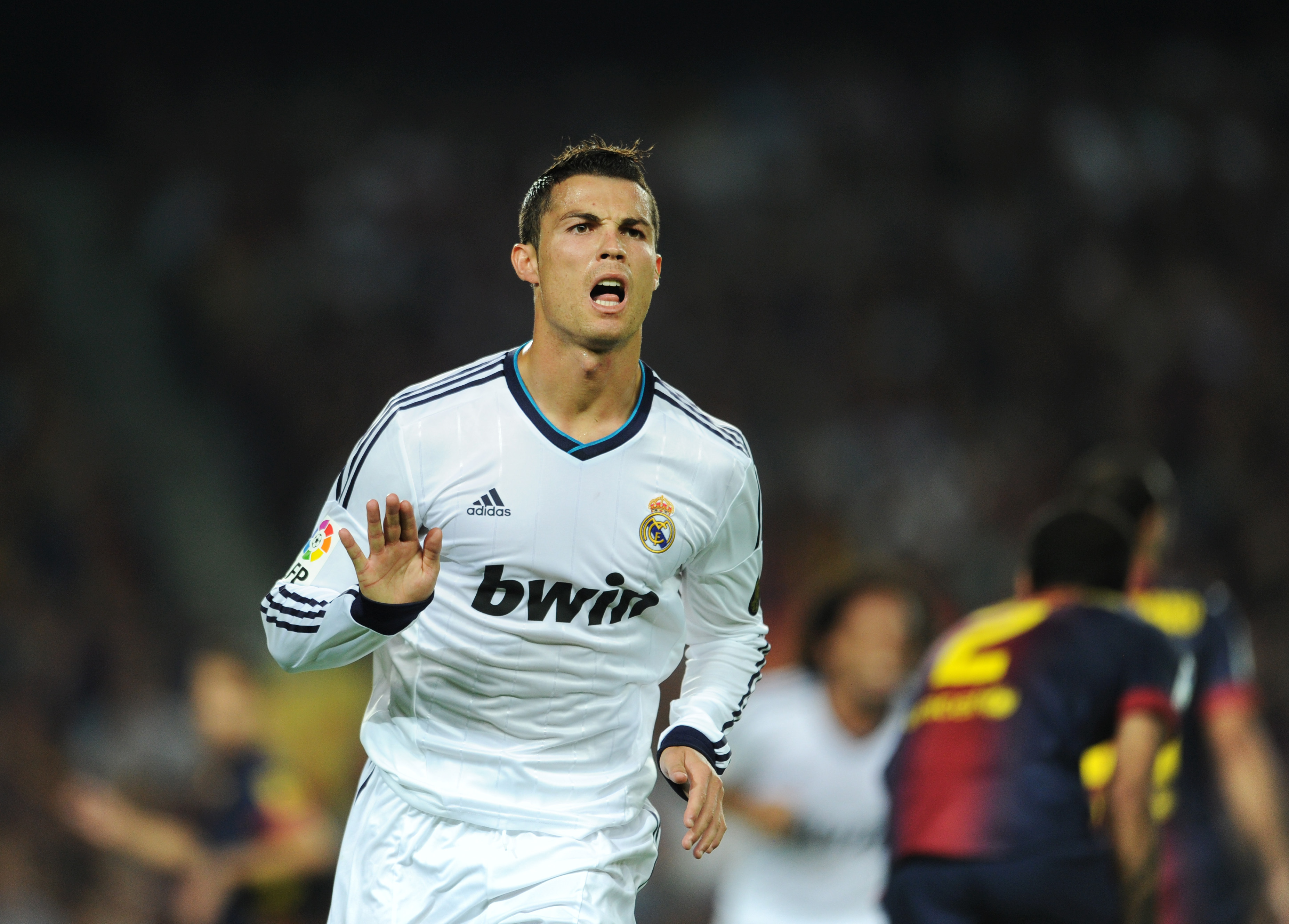 323855 Bildschirmschoner und Hintergrundbilder Cristiano Ronaldo auf Ihrem Telefon. Laden Sie  Bilder kostenlos herunter