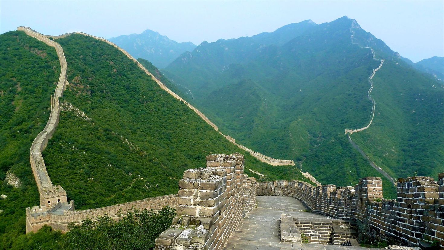 Китайская стена. Великая китайская стена цинхай. Великая китайская стена (Северный Китай). Аелиепчкитайская стена. Семь чудес света Великая китайская стена.