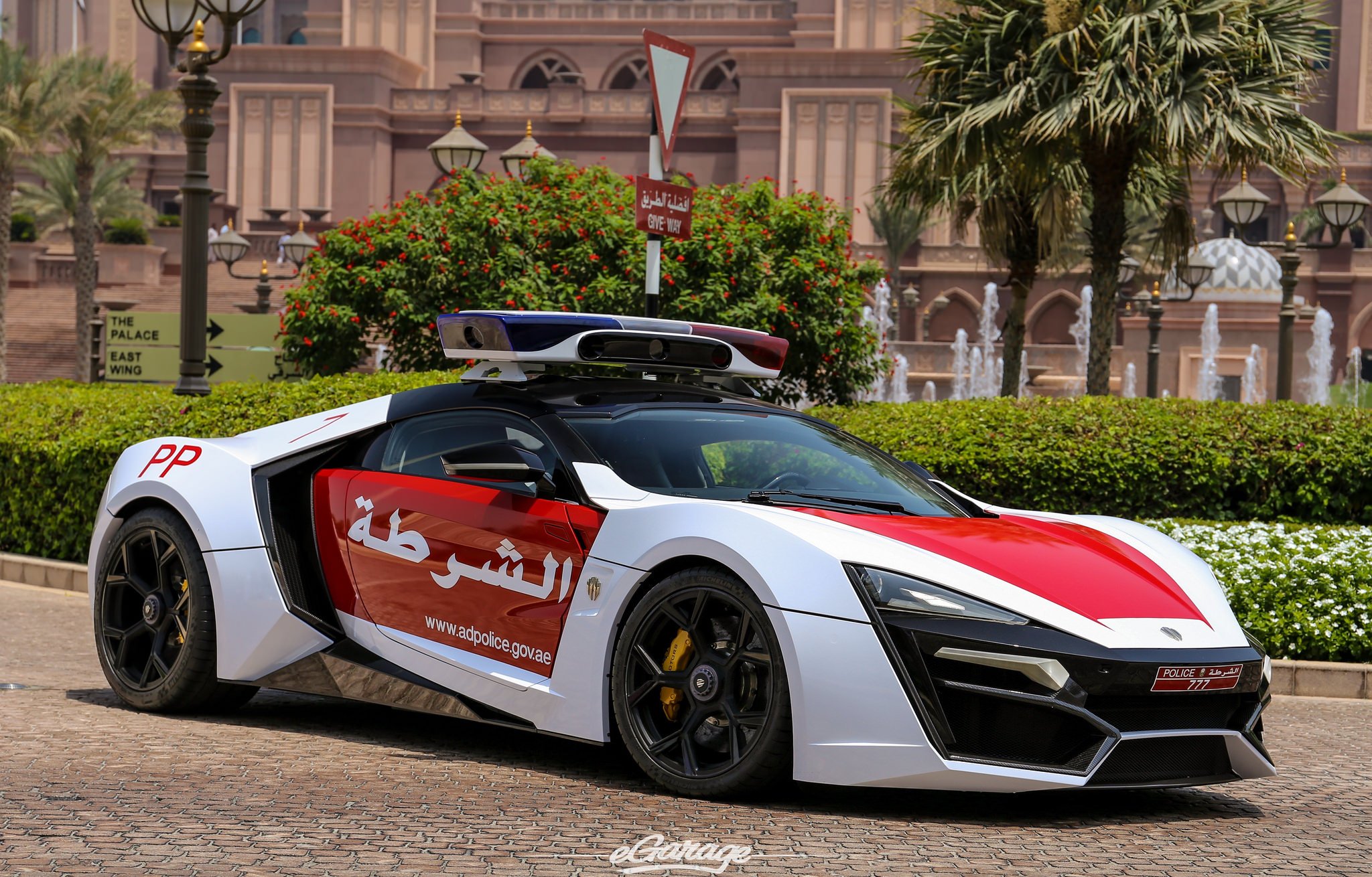 Lykan Hypersport полиции Дубая