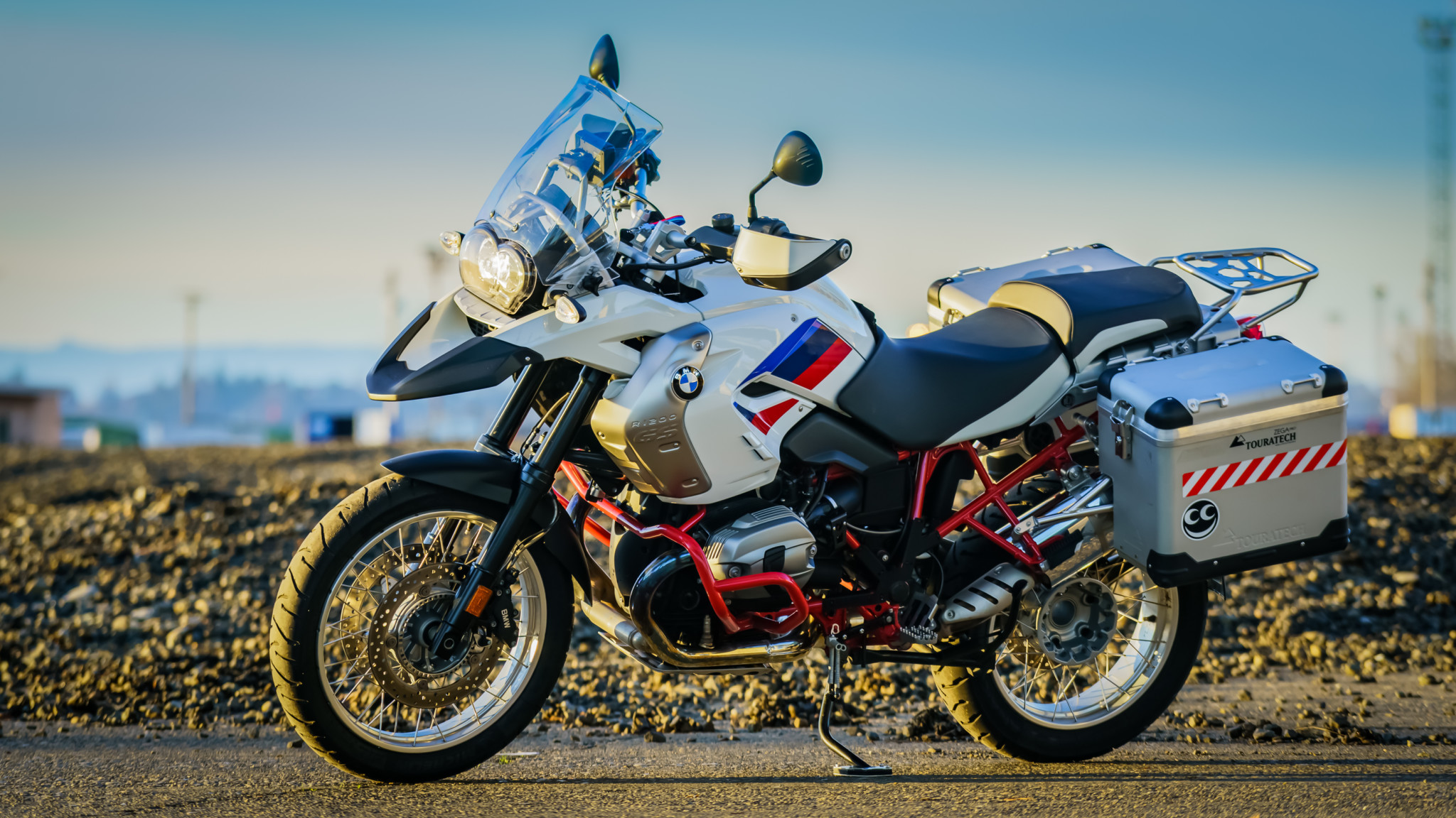 BMW GS 1200 HD Wallpapers free download This BMW Bikes R 1200GS are  adventure bikes which are manufactured in Berlin Germany by B  2017 bmw  Bmw motorbikes Bmw