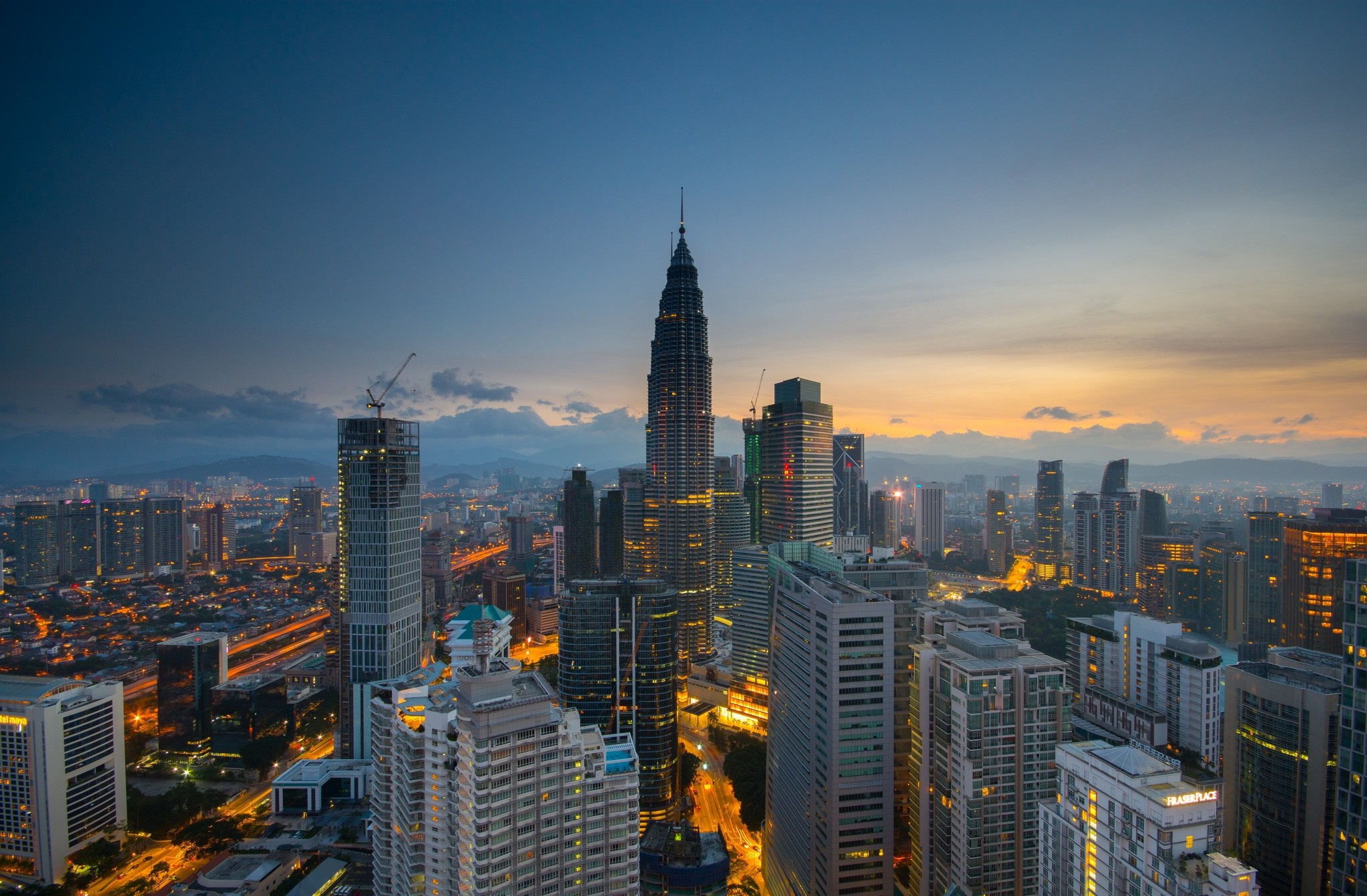 459736画像をダウンロードマンメイド, クアラルンプール, 建物, 街, マレーシア, 夜, 超高層ビル, 都市-壁紙とスクリーンセーバーを無料で