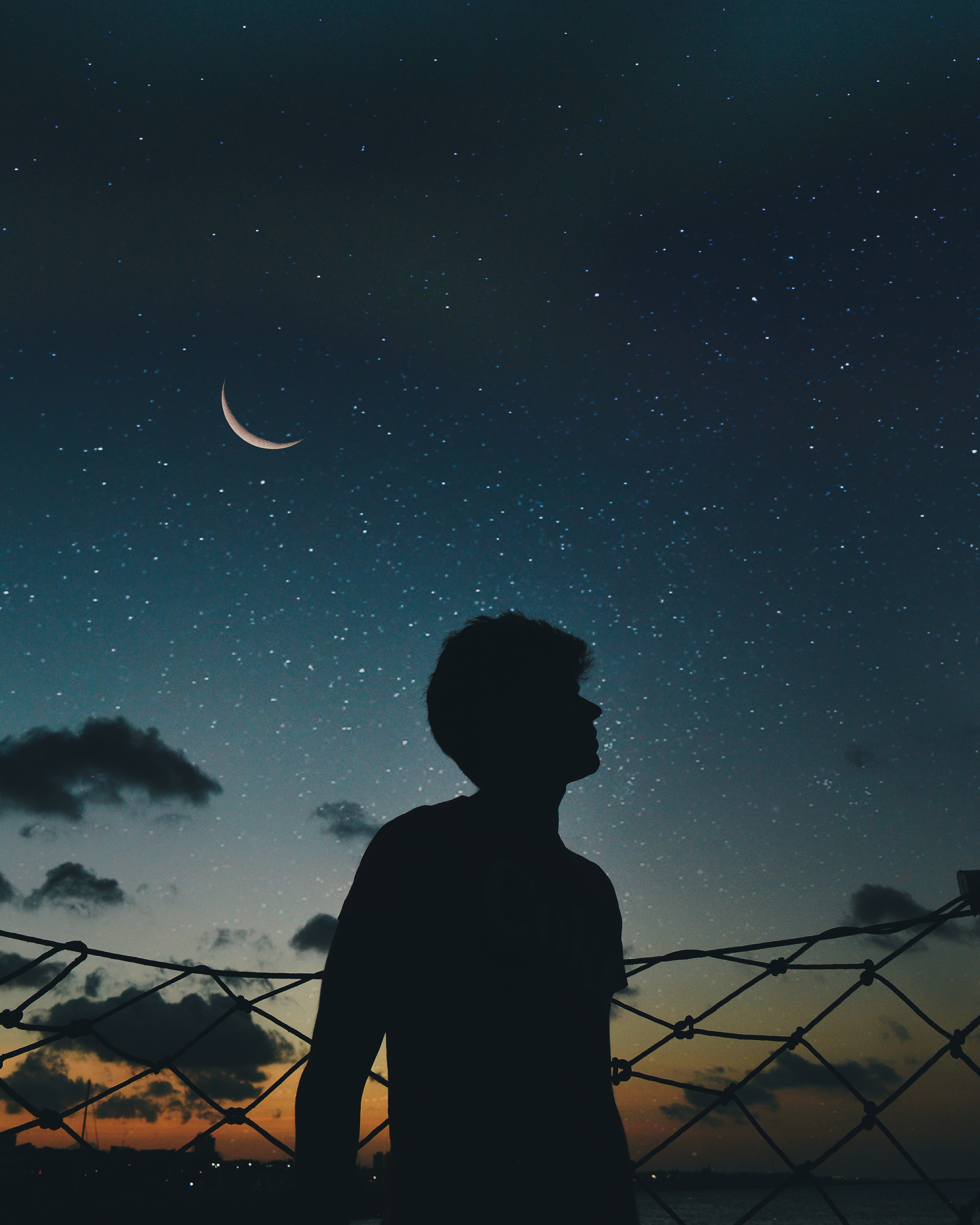 Download mobile wallpaper Loneliness, Starry Sky, Silhouette, Dark for free.