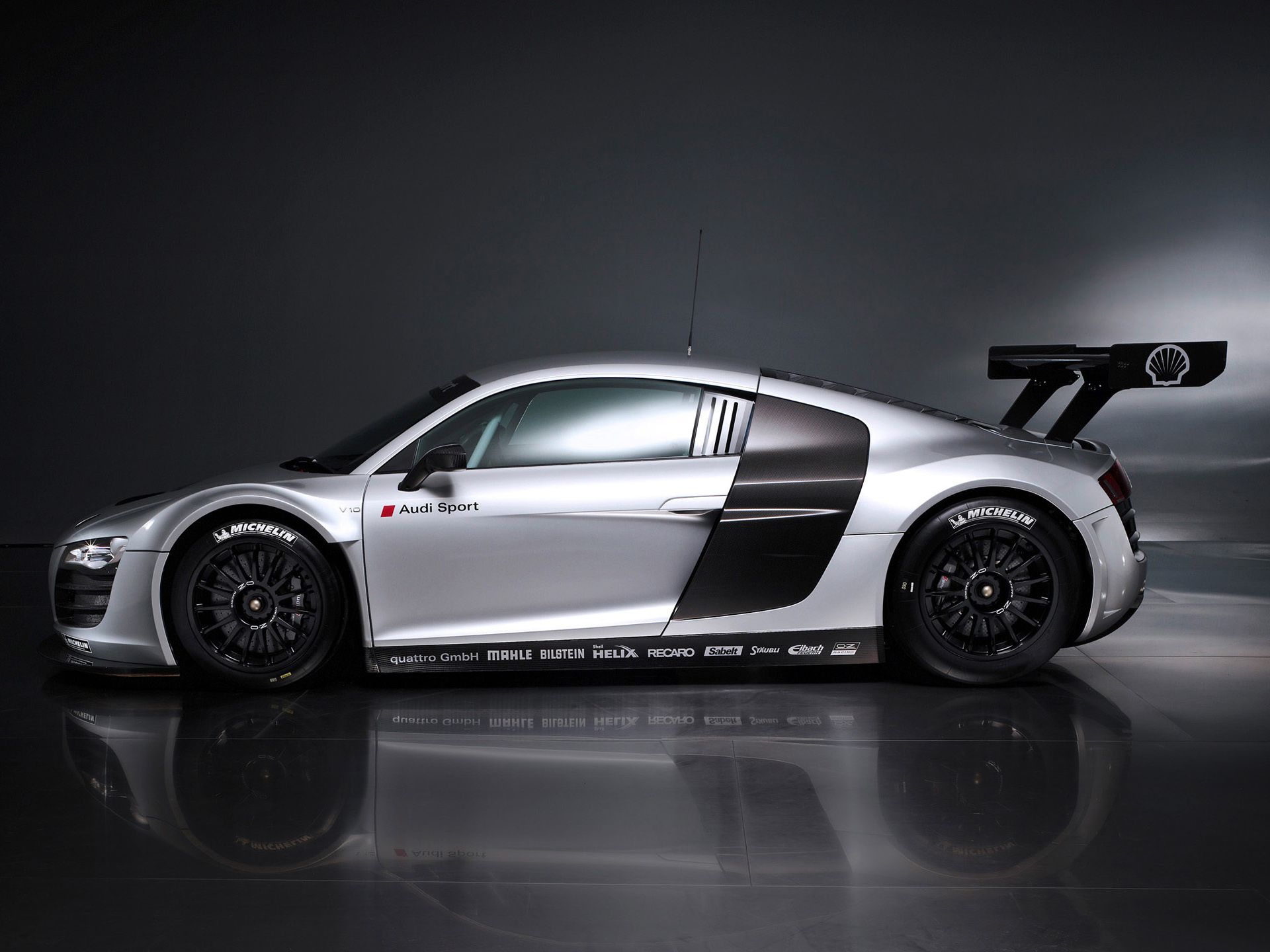 Спорт Audi r8 LMS