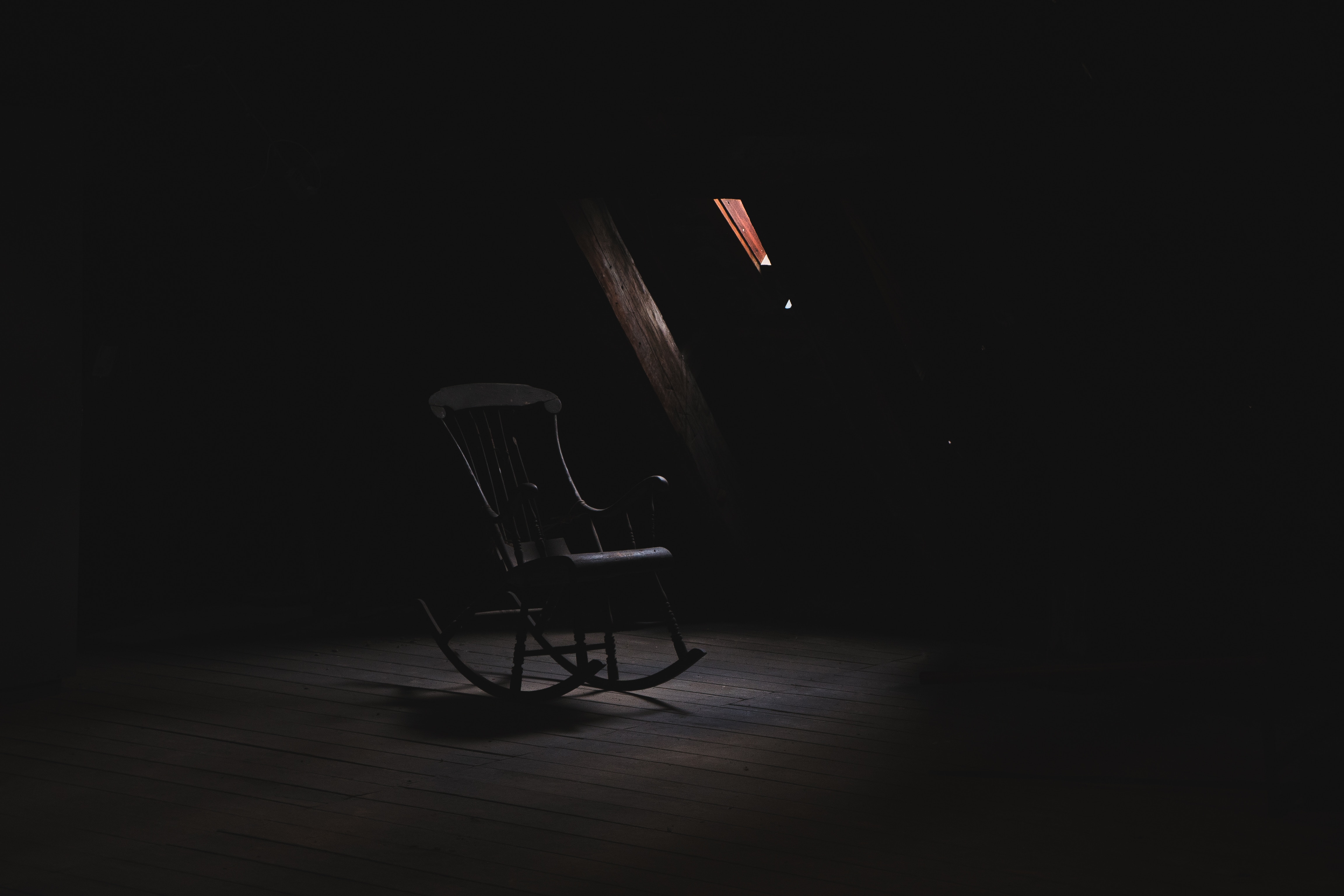 attic, dark, spooky, eerie, rocking chair UHD