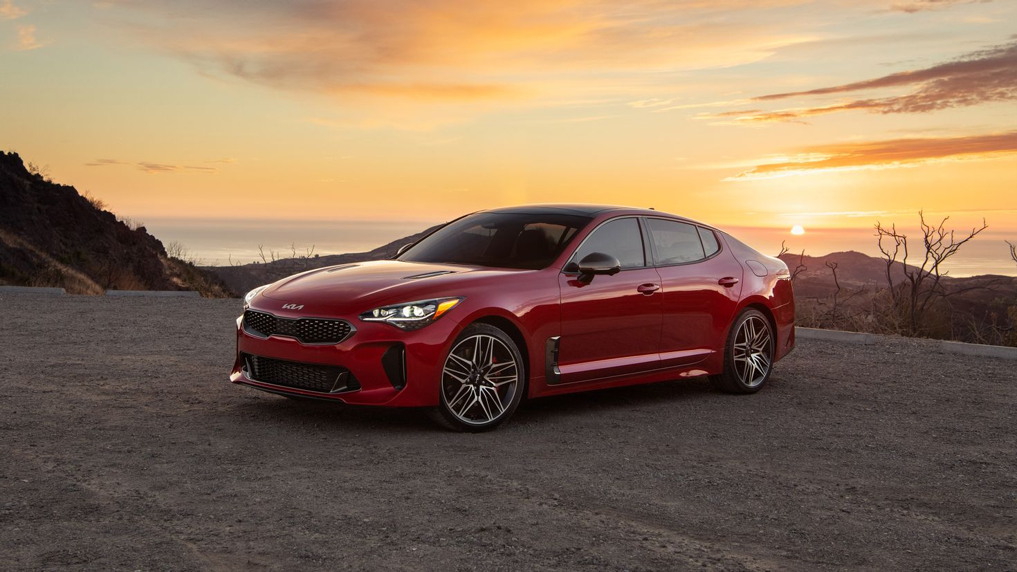 Kia Stinger 2022 красный