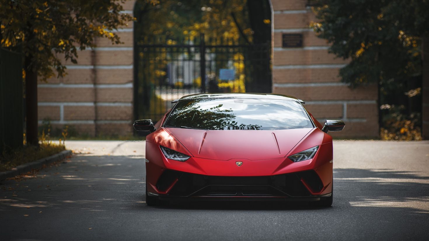 Lamborghini Huracan Performante красный