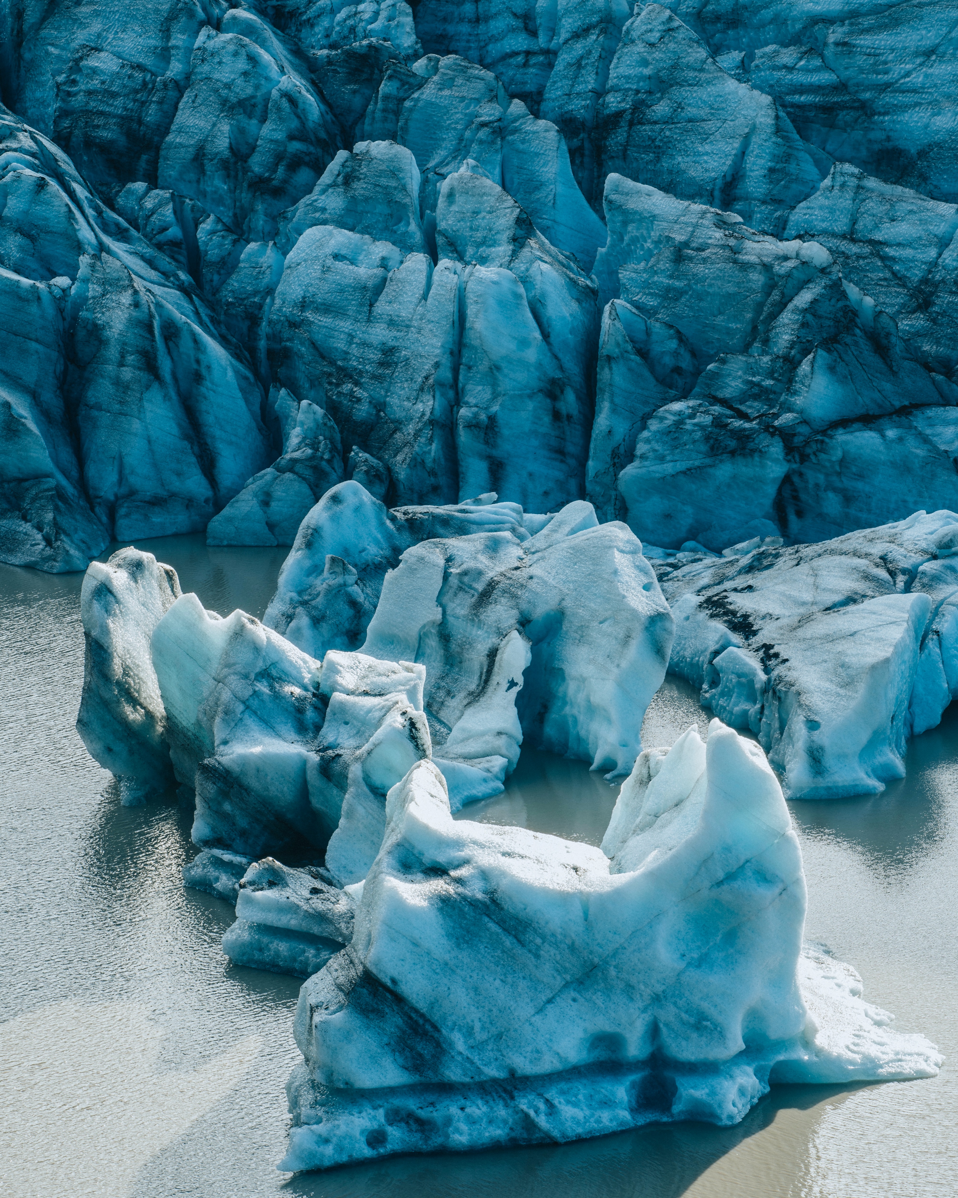 Скачать картинку Ледник, Замерзший, Природа, Лед, Вода в телефон бесплатно.