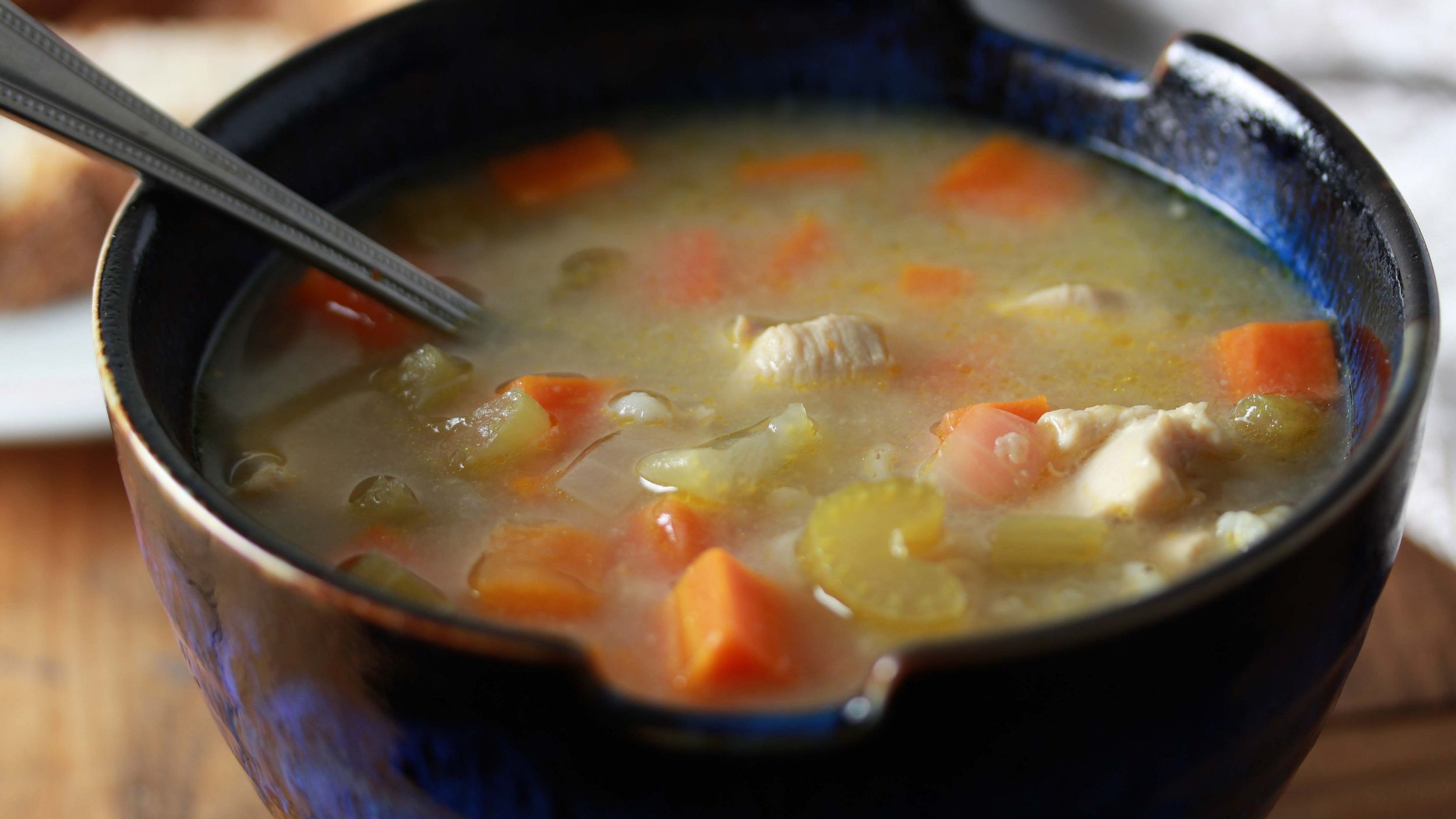 Суп картинка. Суп на столе. Суп обои. Рис на 3 литра супа